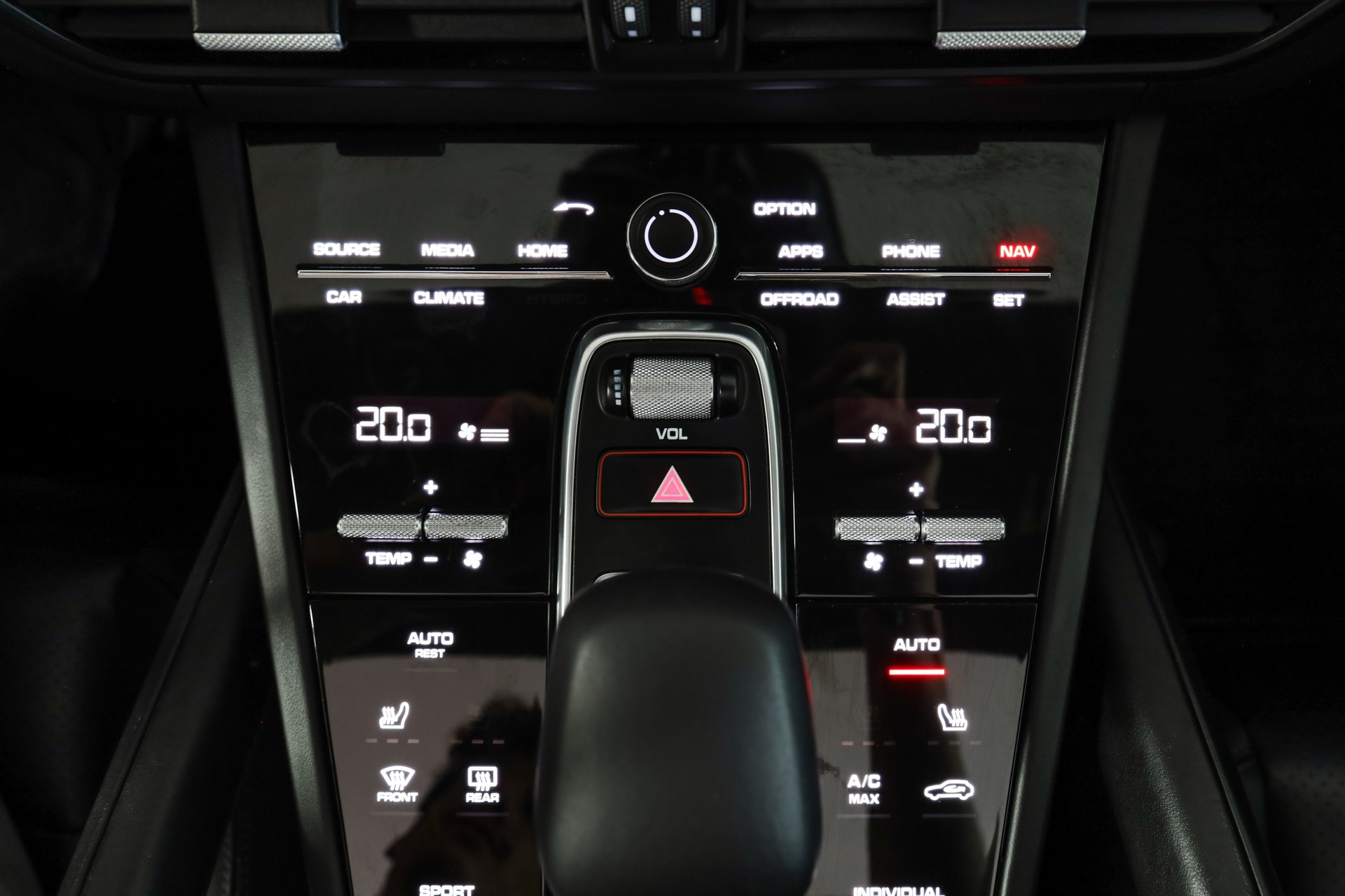 PORSCHE Cayenne-image-10