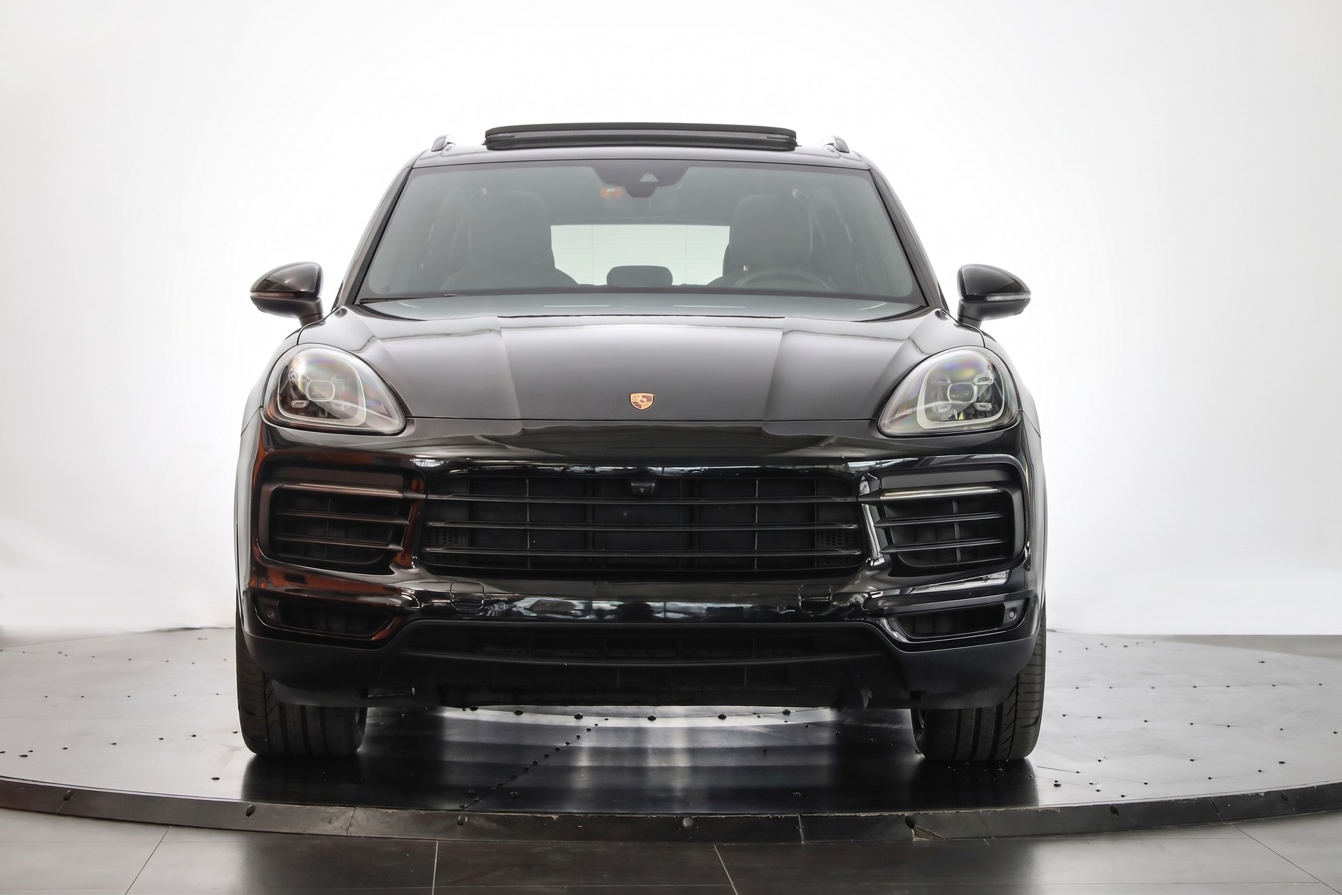 PORSCHE Cayenne-image-1
