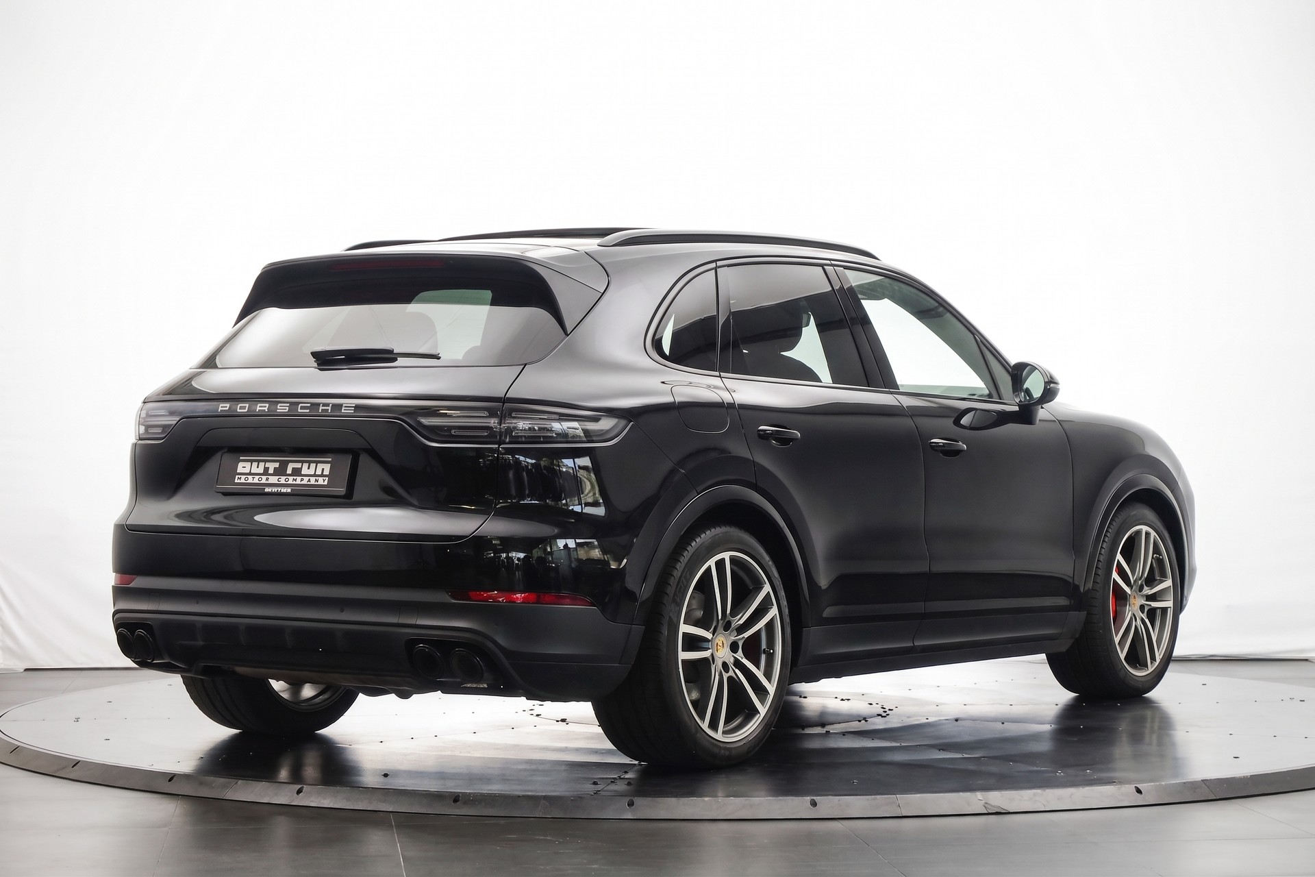 PORSCHE Cayenne-image-3