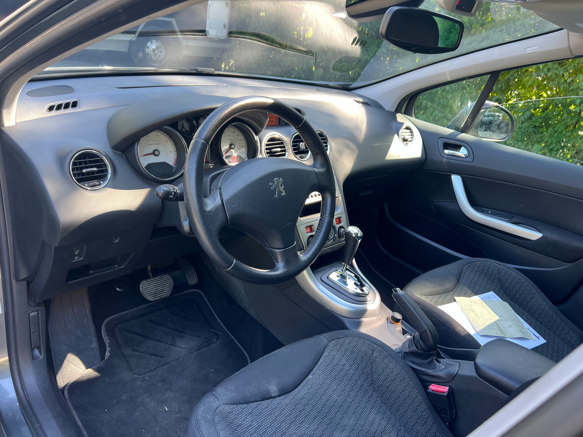 PEUGEOT 308 SW 1.6 16V Turbo Sport Pack Automatic-image-8