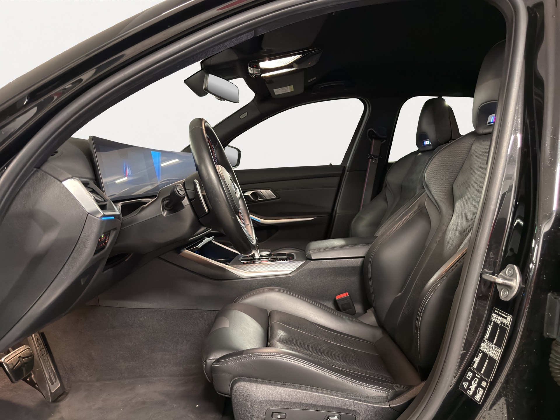 BMW M3 Touring xDrive Competition M-image-8