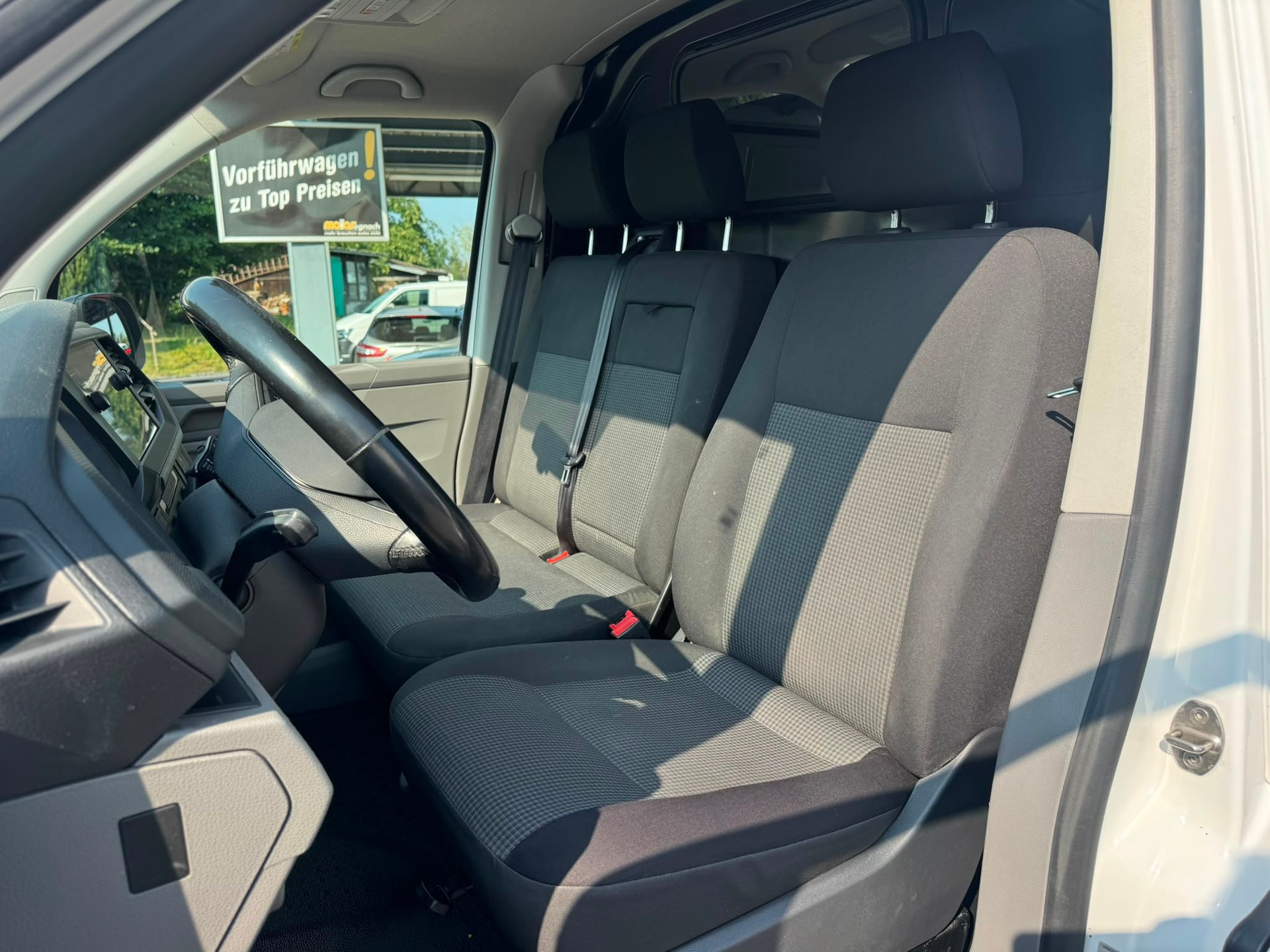 VW T6.1 2.0 TDI-image-14