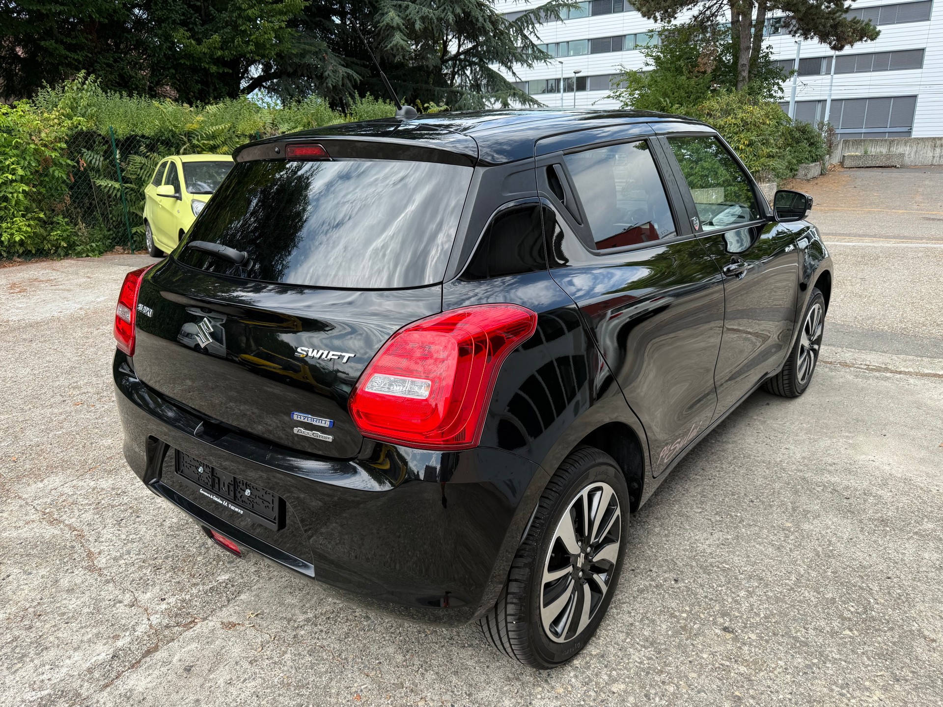 SUZUKI Swift 1.2i Piz Sulai Top Hybrid Allgrip 4x4 ( Visite du jour-Garantie-Service à jour )-image-3