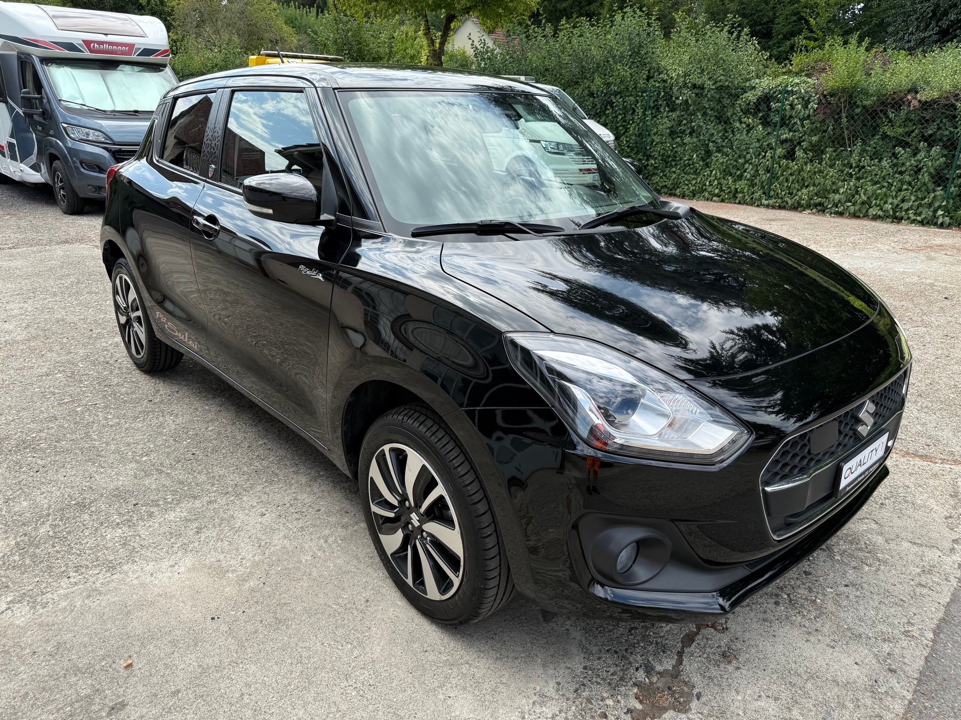 SUZUKI Swift 1.2i Piz Sulai Top Hybrid Allgrip 4x4 ( Visite du jour-Garantie-Service à jour )-image-0