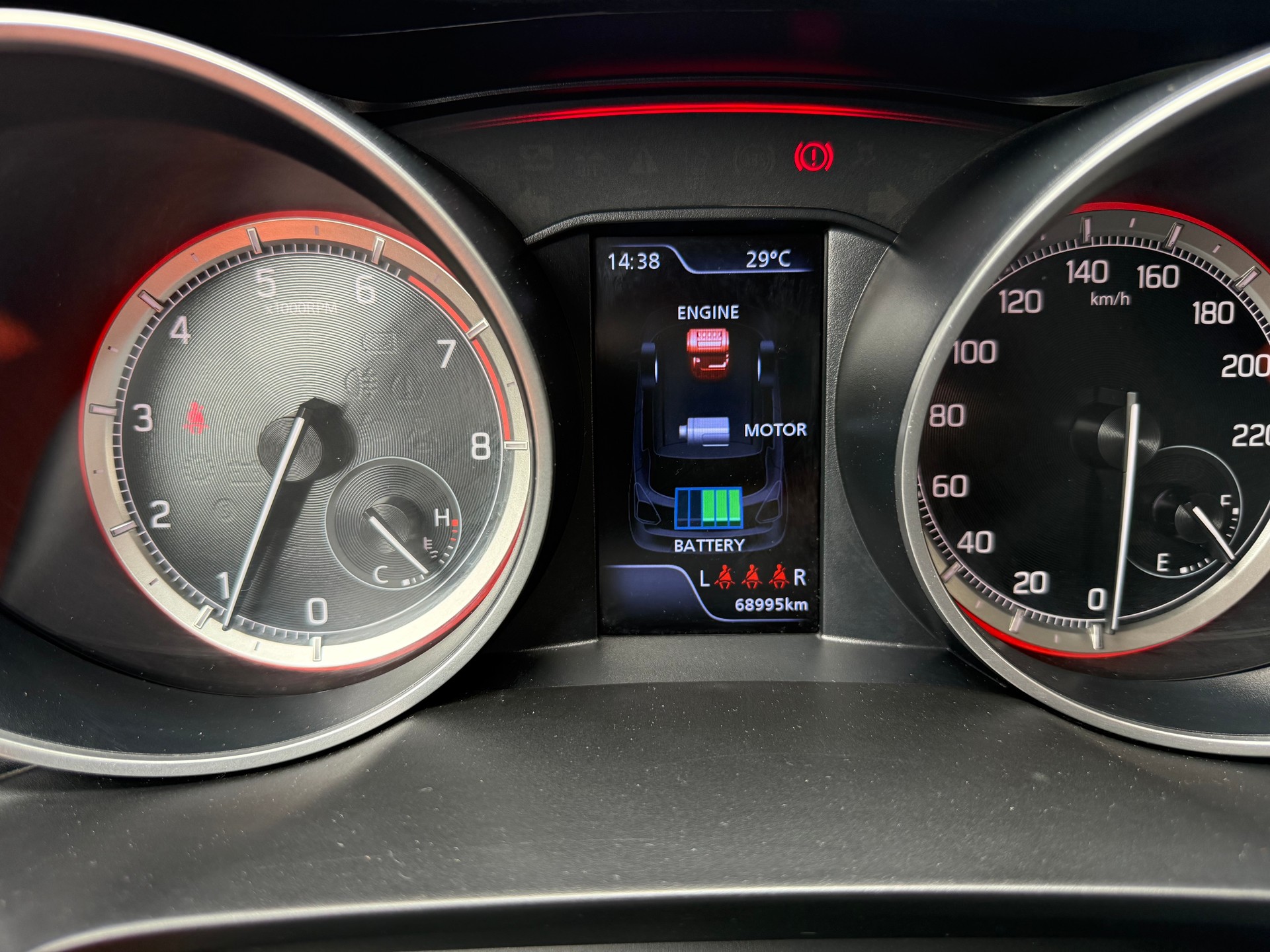 SUZUKI Swift 1.2i Piz Sulai Top Hybrid Allgrip 4x4 ( Visite du jour-Garantie-Service à jour )-image-12