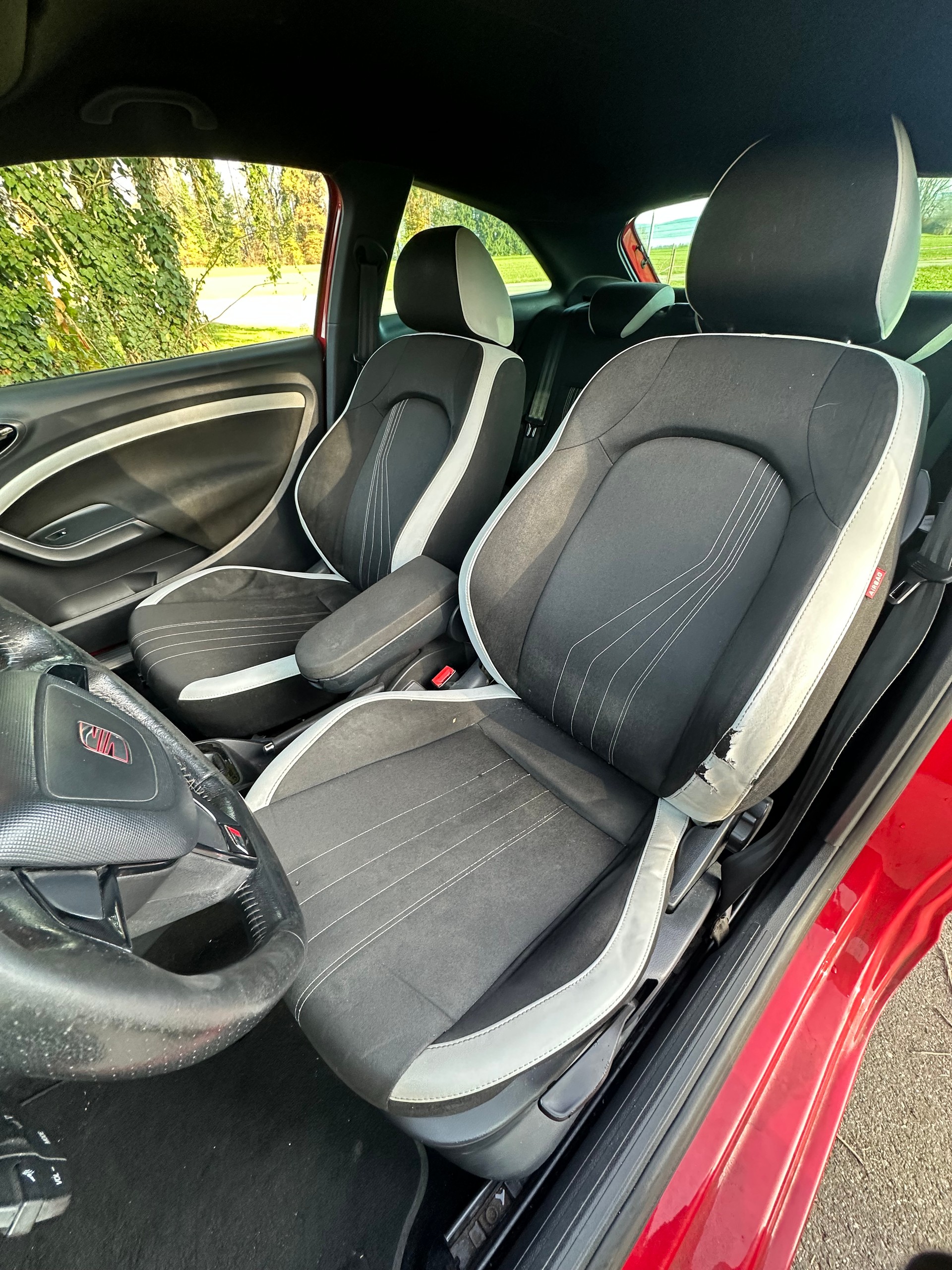 SEAT Ibiza SC 1.4 TSI Cupra DSG-image-5