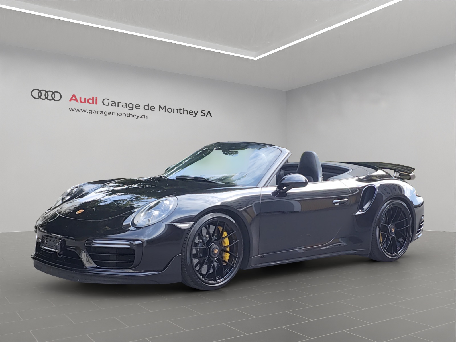 PORSCHE 911 Turbo S Cabrio PDK-image-0