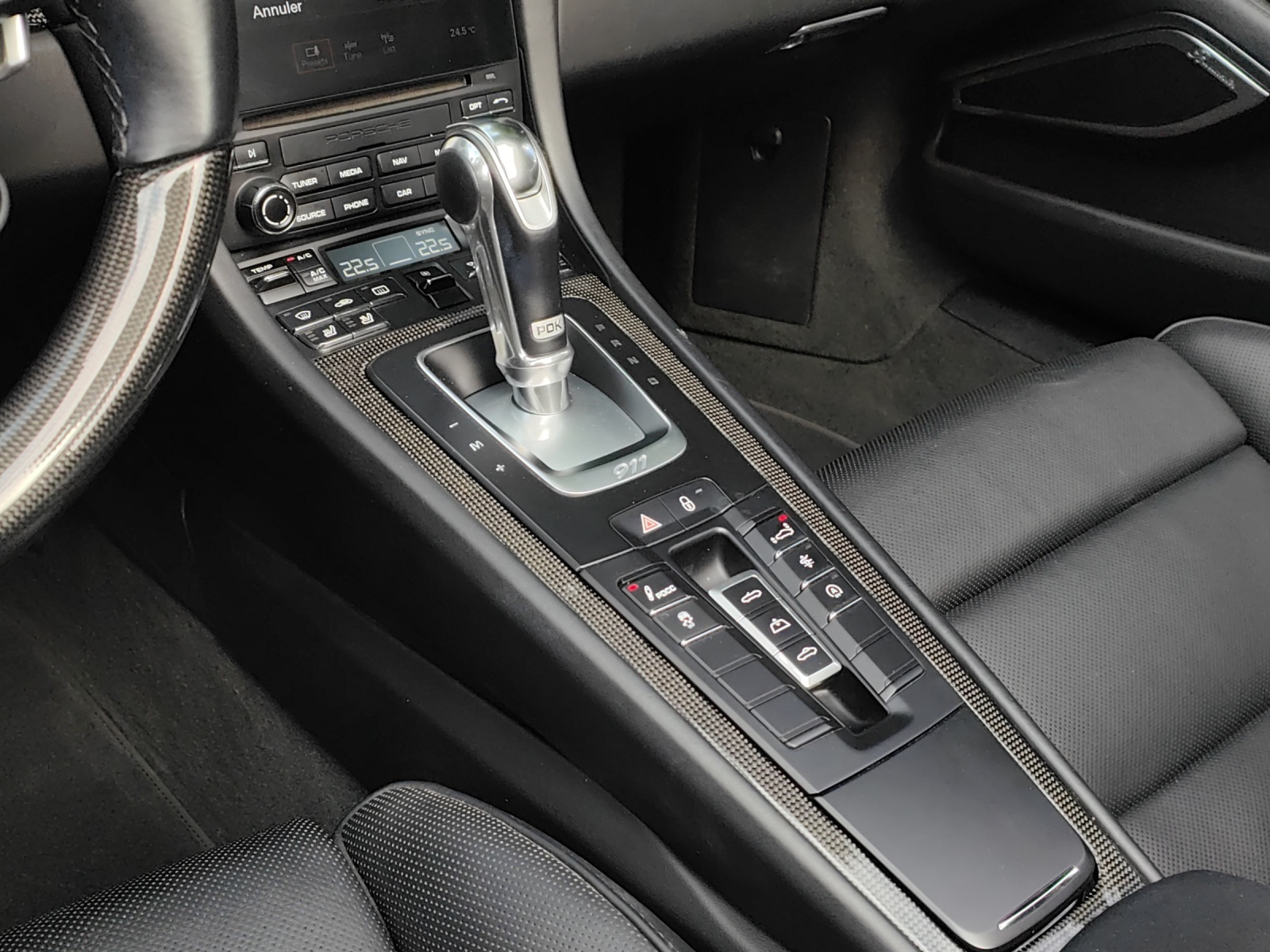 PORSCHE 911 Turbo S Cabrio PDK-image-11