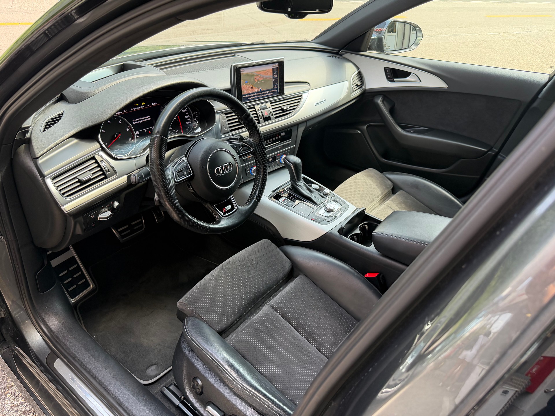 AUDI A6 Avant 3.0 TDI V6 quattro S-tronic-image-7