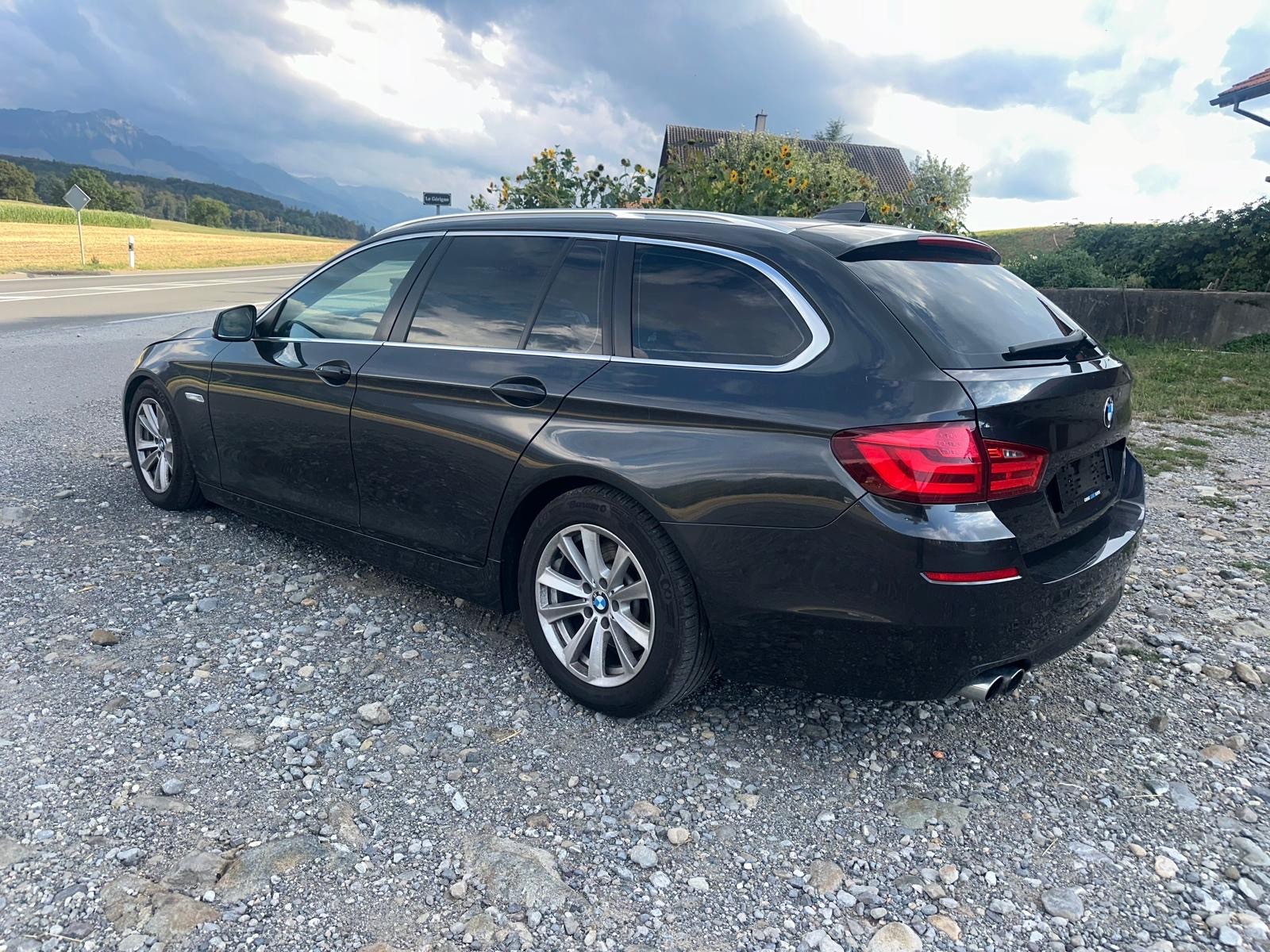 BMW 523i Touring Steptronic-image-2