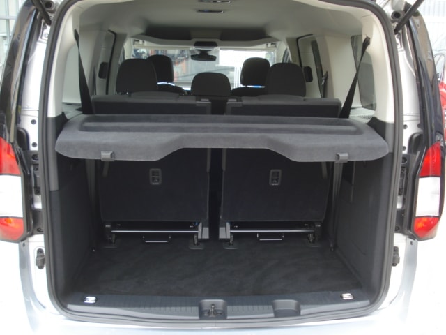 FORD Grand Tourneo Connect 2.0 EcoBlue Titanium Automat-image-17