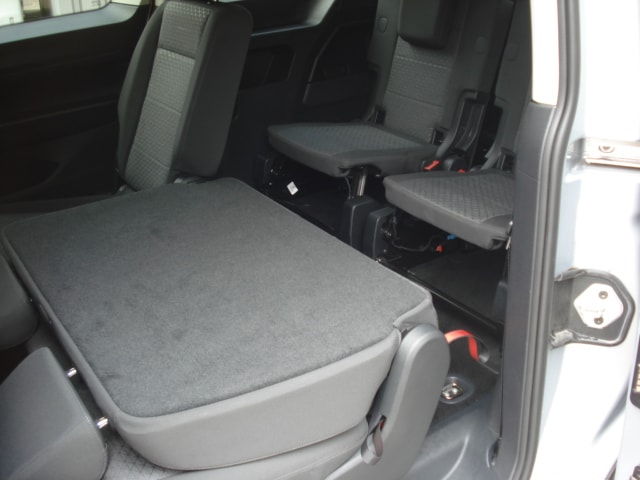 FORD Grand Tourneo Connect 2.0 EcoBlue Titanium Automat-image-16