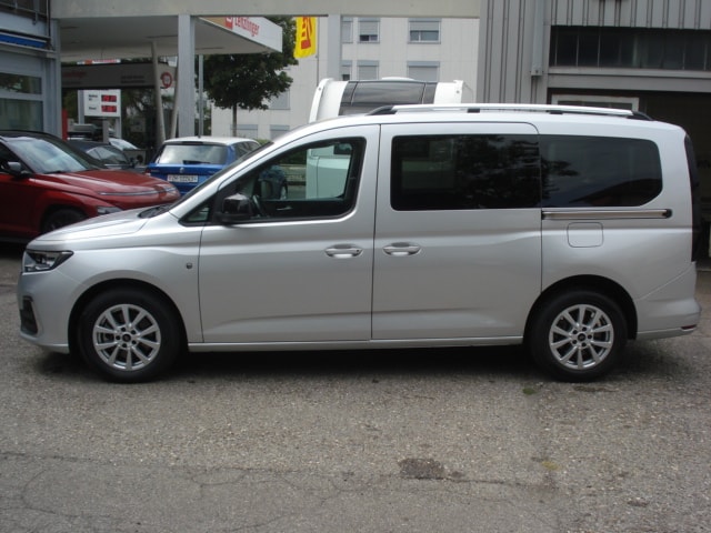 FORD Grand Tourneo Connect 2.0 EcoBlue Titanium Automat-image-3