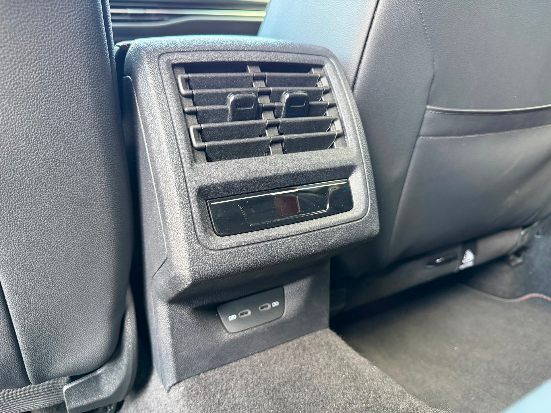 VW Golf 2.0 TSI GTI Clubsport DSG-image-25