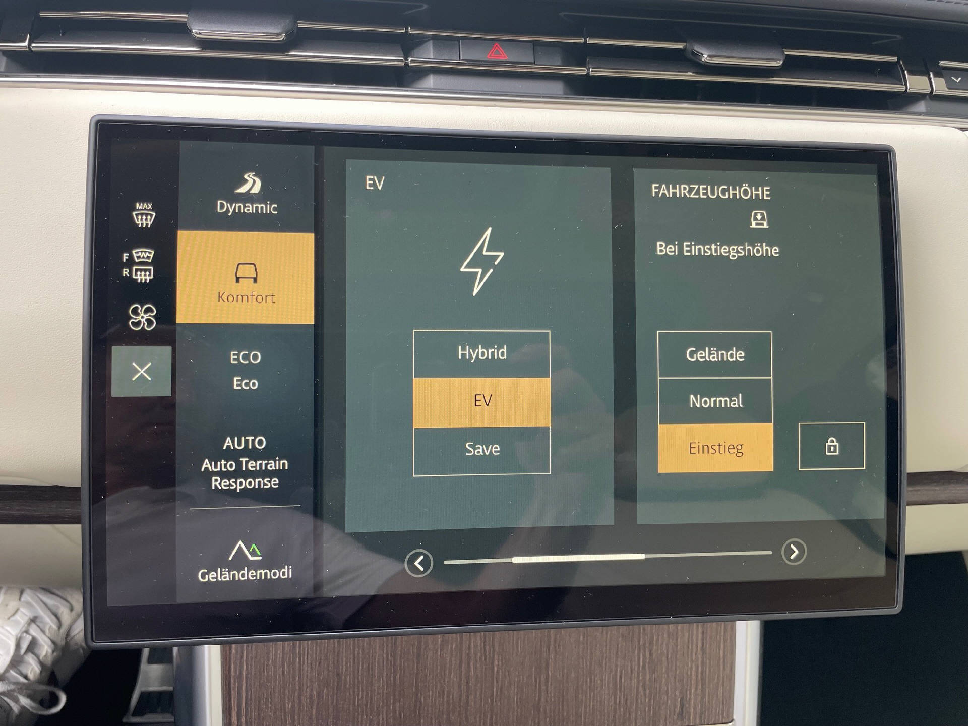 LAND ROVER Range Rover 3.0 I6 P460e HSE-image-18