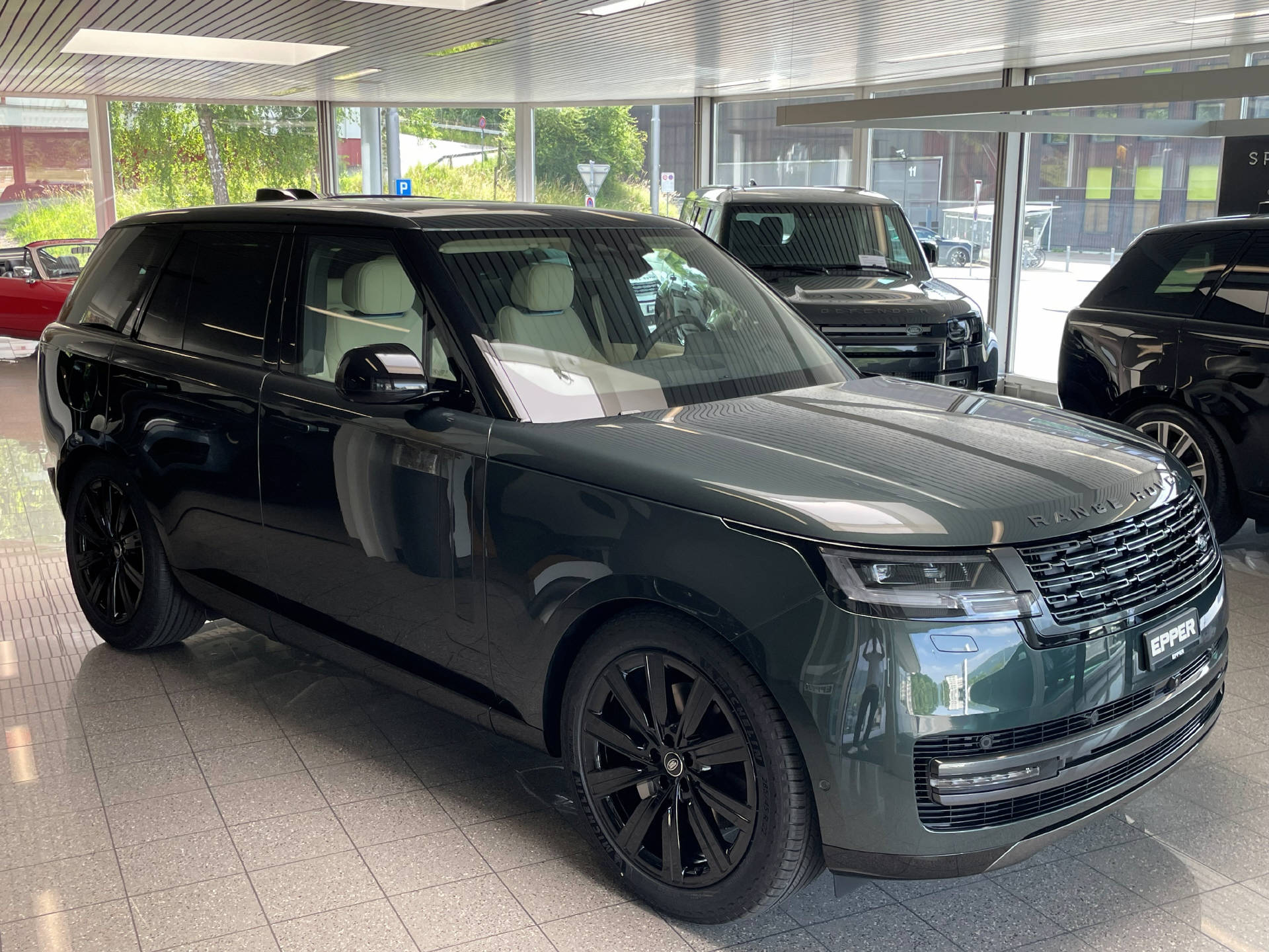 LAND ROVER Range Rover 3.0 I6 P460e HSE-image-31