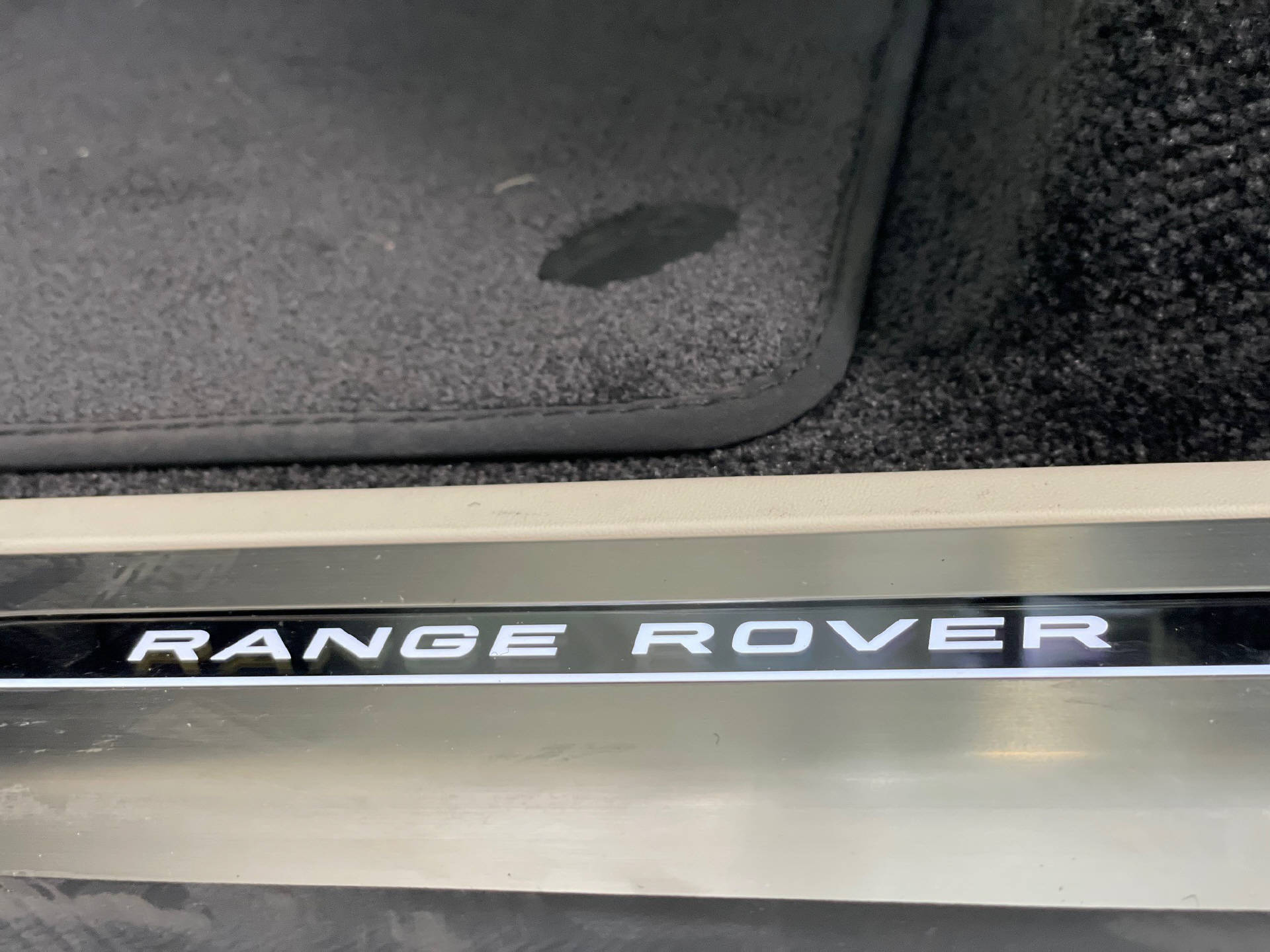 LAND ROVER Range Rover 3.0 I6 P460e HSE-image-11