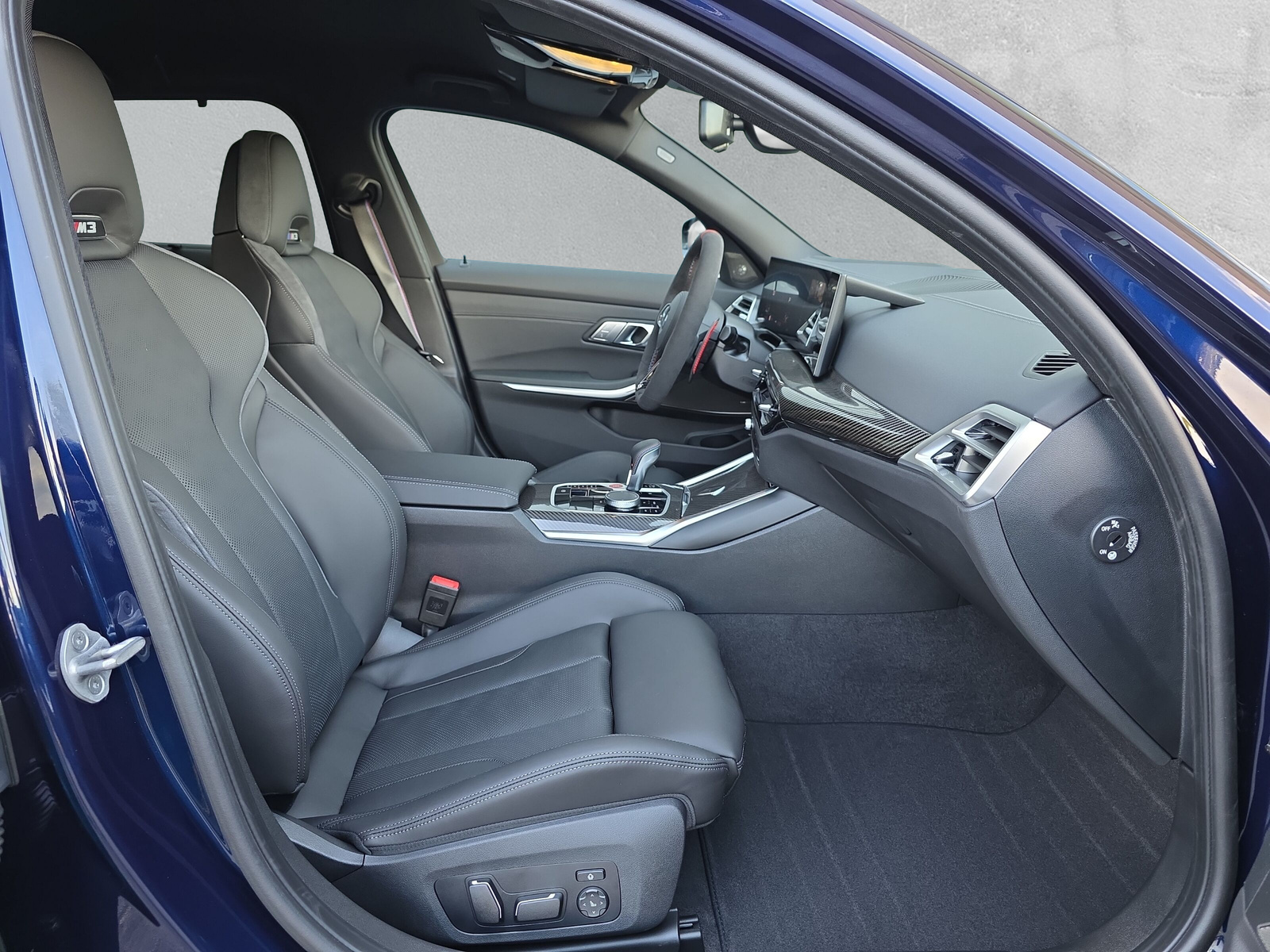 BMW M3 Touring xDrive Competition M-image-12
