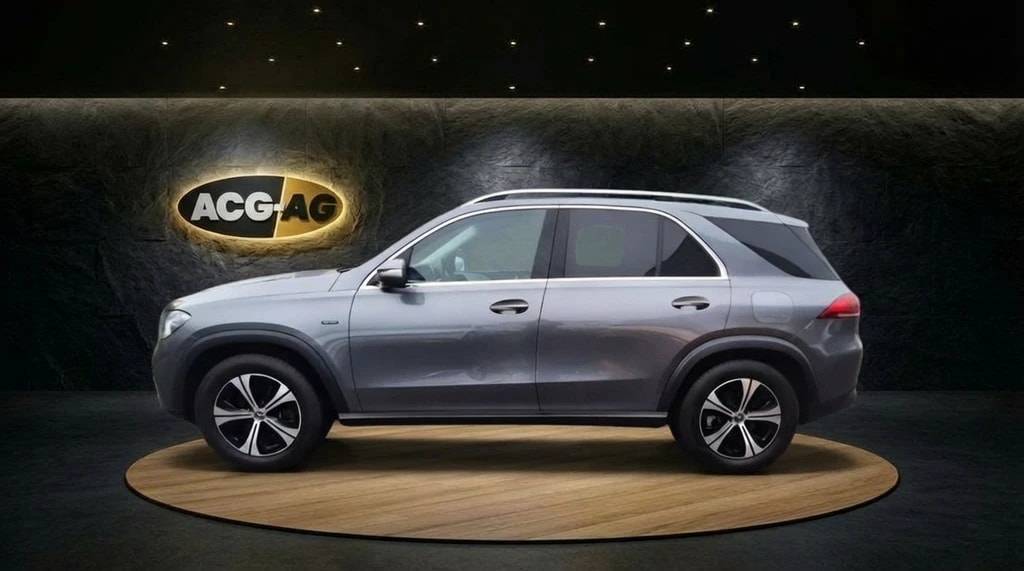 MERCEDES-BENZ GLE 350 e 4Matic 9G-Tronic ** NP 104'800.– ** SOH 97,6% ** Nappa ** 360° ** Sitzh. V+H ** Memory **-image-3