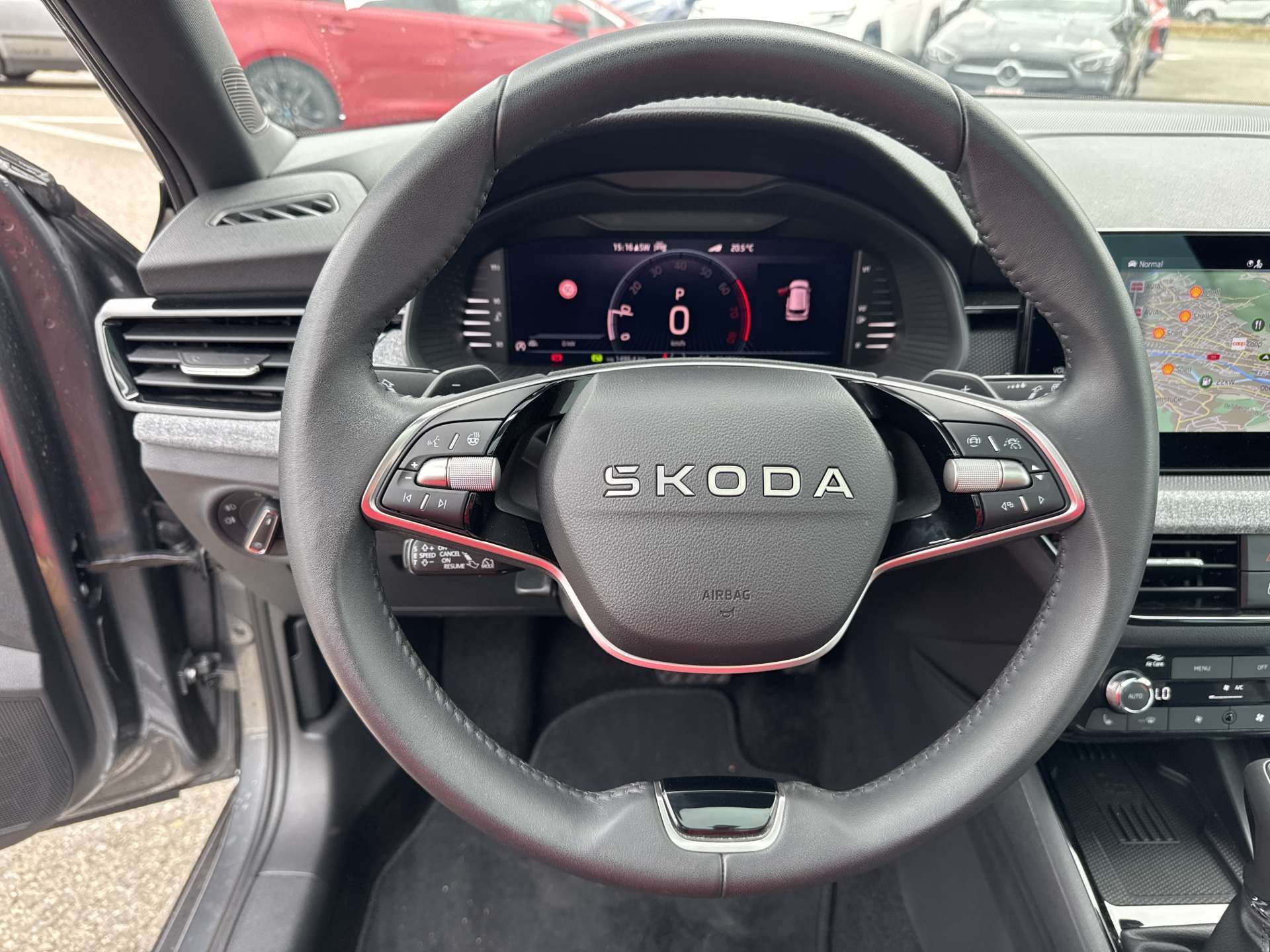 SKODA Kamiq 1.5 TSi Selection DSG-Automat-image-15
