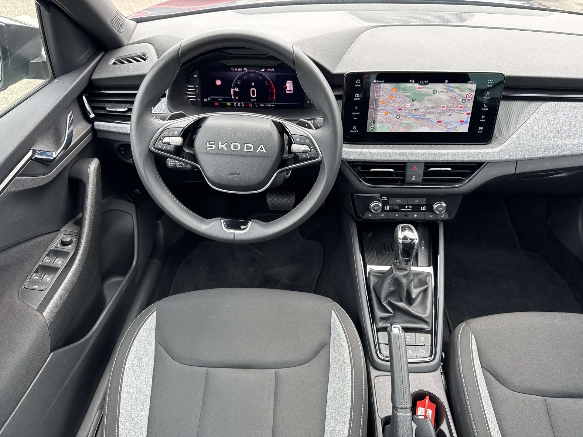 SKODA Kamiq 1.5 TSi Selection DSG-Automat-image-4