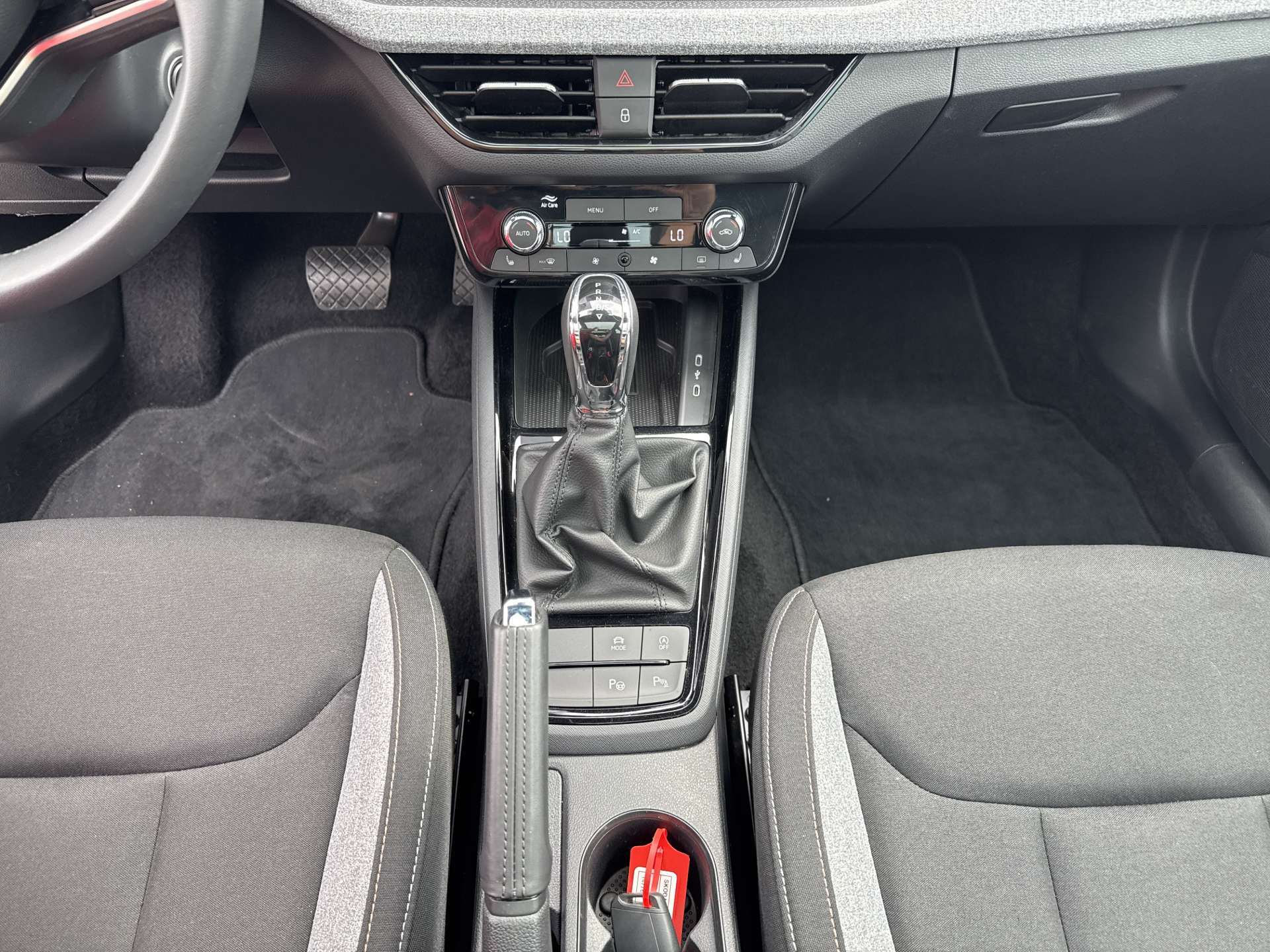 SKODA Kamiq 1.5 TSi Selection DSG-Automat-image-11
