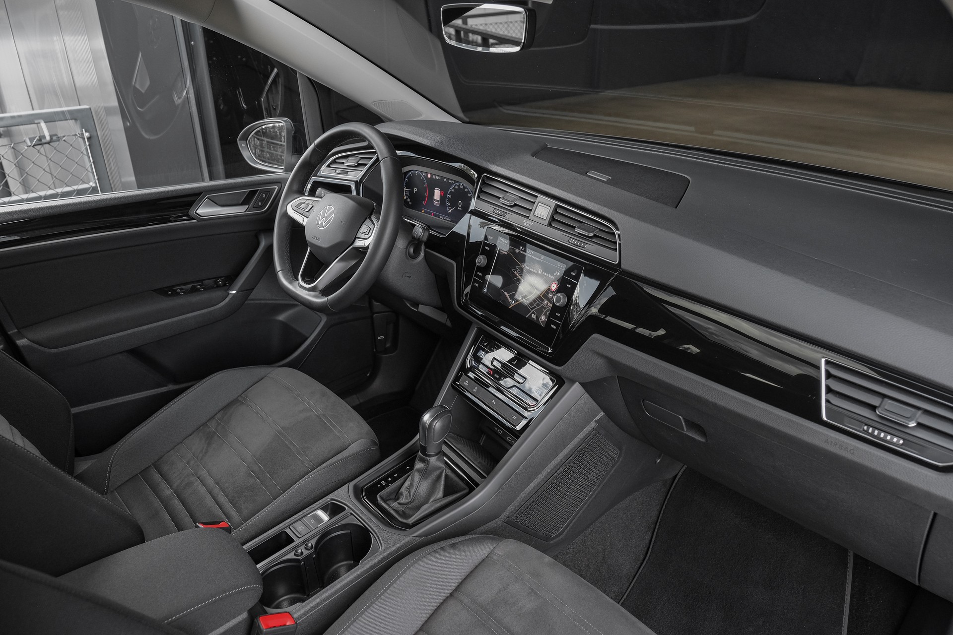 VW Touran 1.5 TSI EVO Highline DSG-image-14