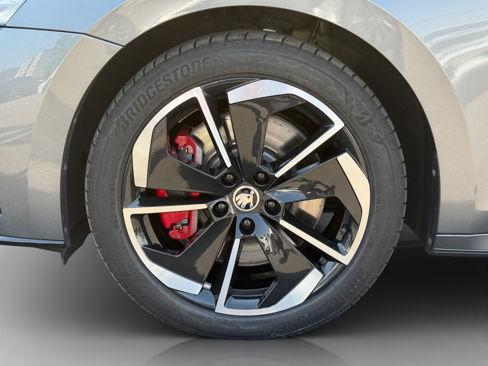 SKODA Octavia Combi 2.0 TSI DSG RS-image-13