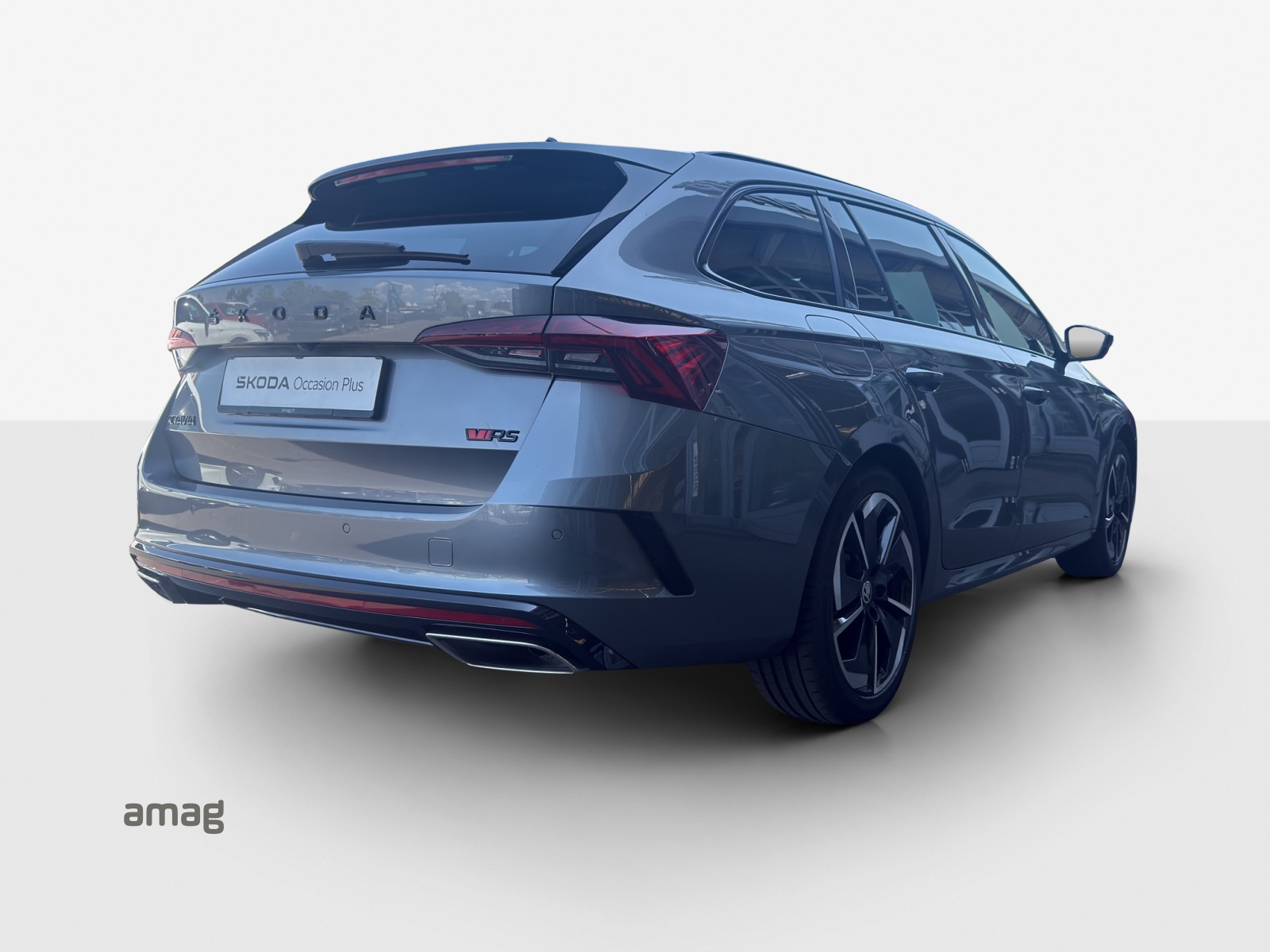 SKODA Octavia Combi 2.0 TSI DSG RS-image-4