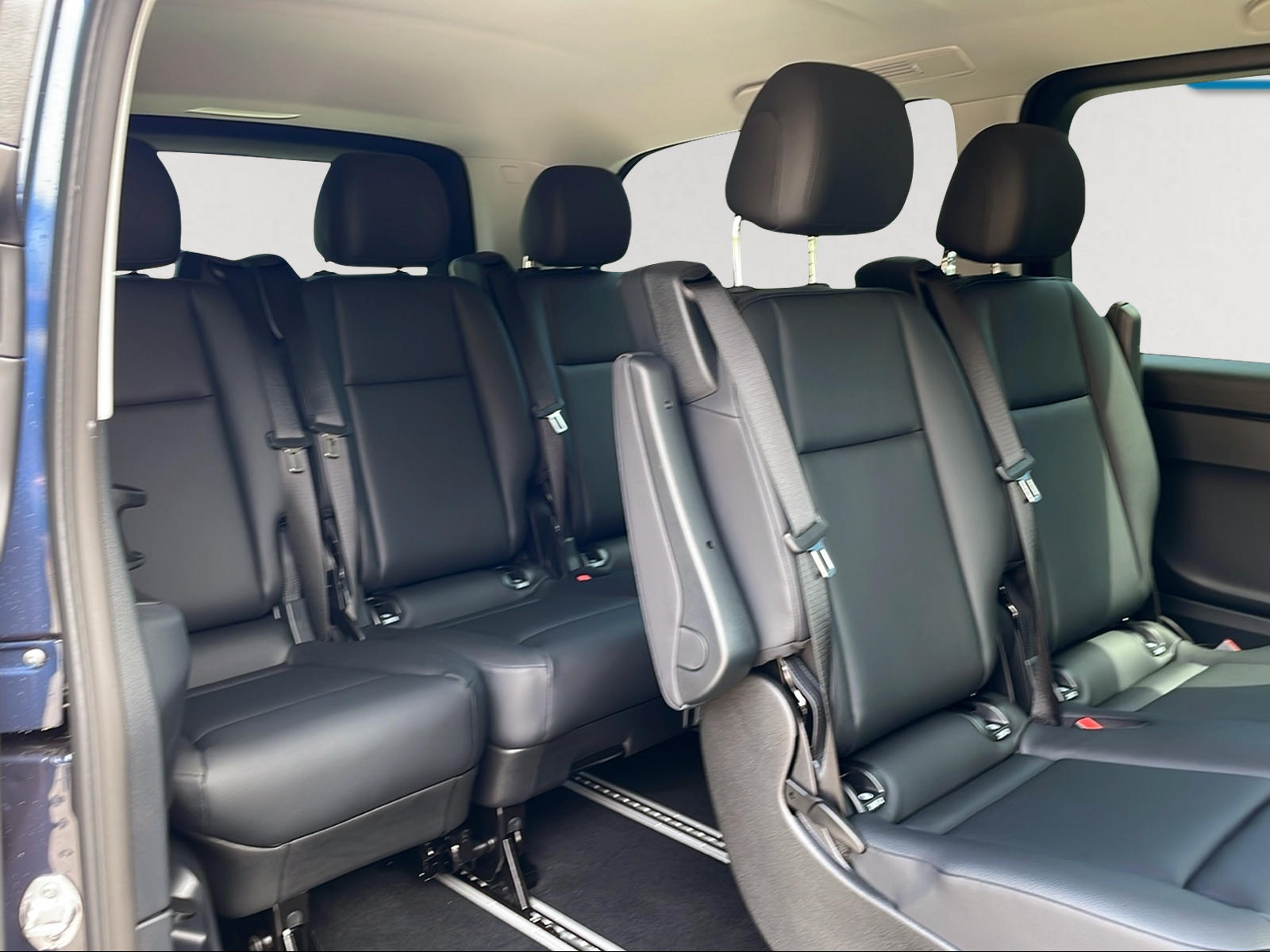 MERCEDES-BENZ Vito 116 CDI Lang Tourer 9G-Tronic 4M Select-image-6