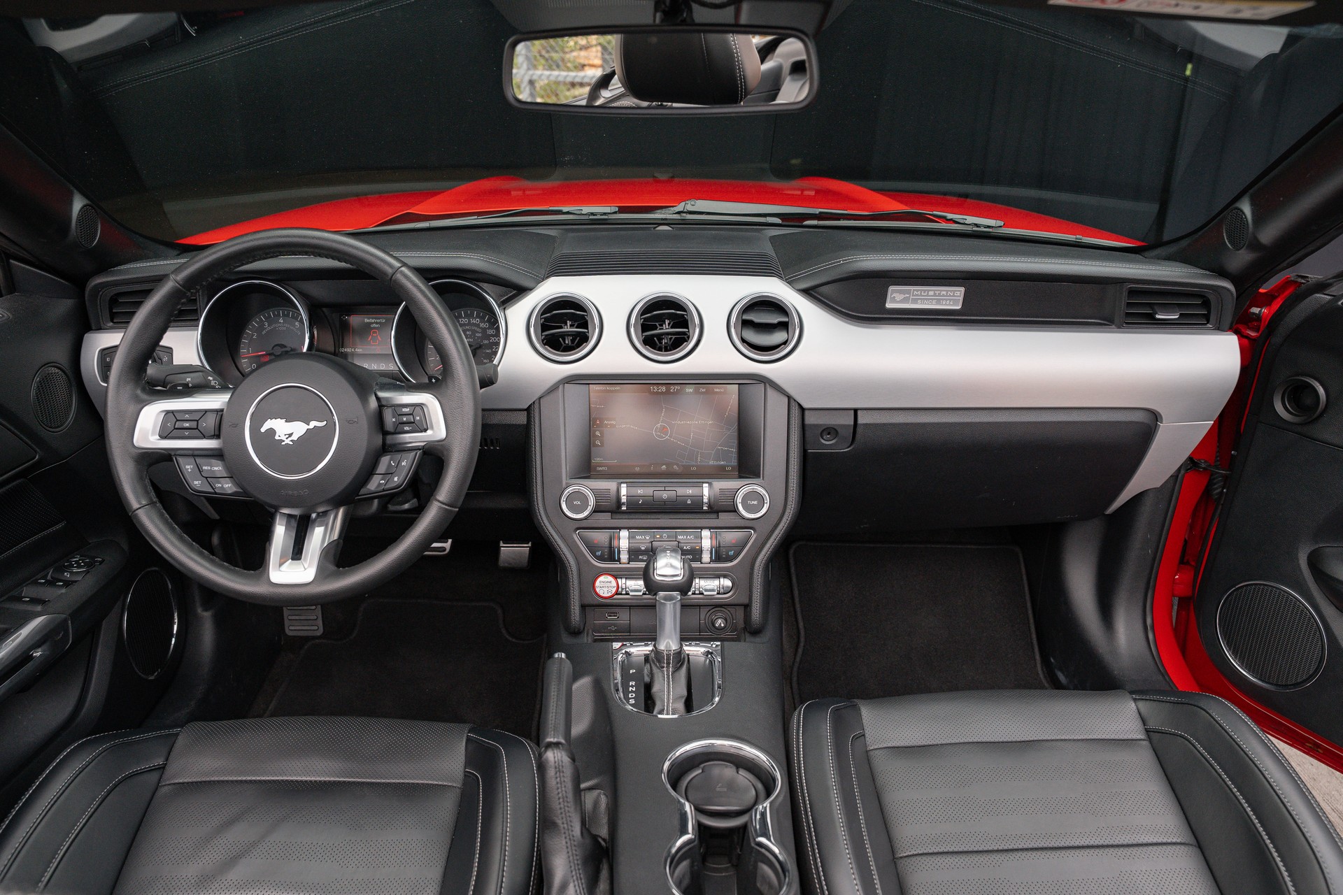 FORD Mustang Convertible 2.3 Automat-image-14