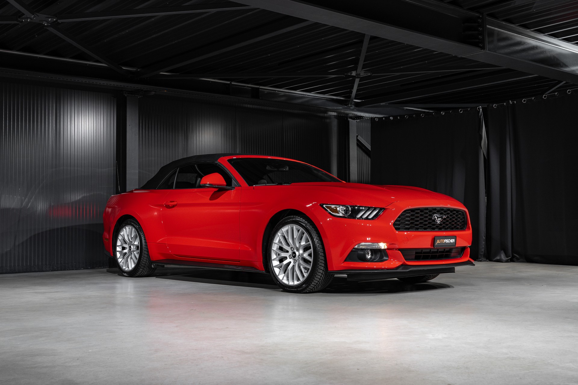 FORD Mustang Convertible 2.3 Automat-image-5
