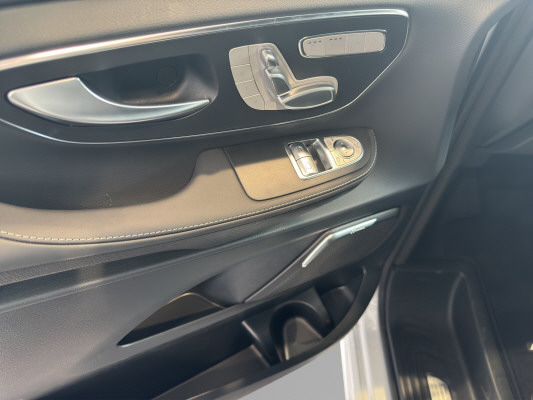 MERCEDES-BENZ V 300 d lang Exclus. 9G-T-image-9