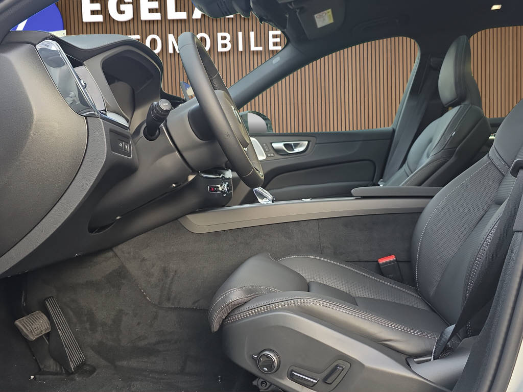 VOLVO XC60 2.0 T8 TE Black Edition eAWD-image-8