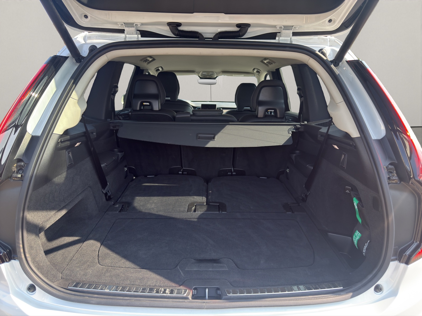 VOLVO XC90 2.0 B5 MH Plus Bright AWD-image-5