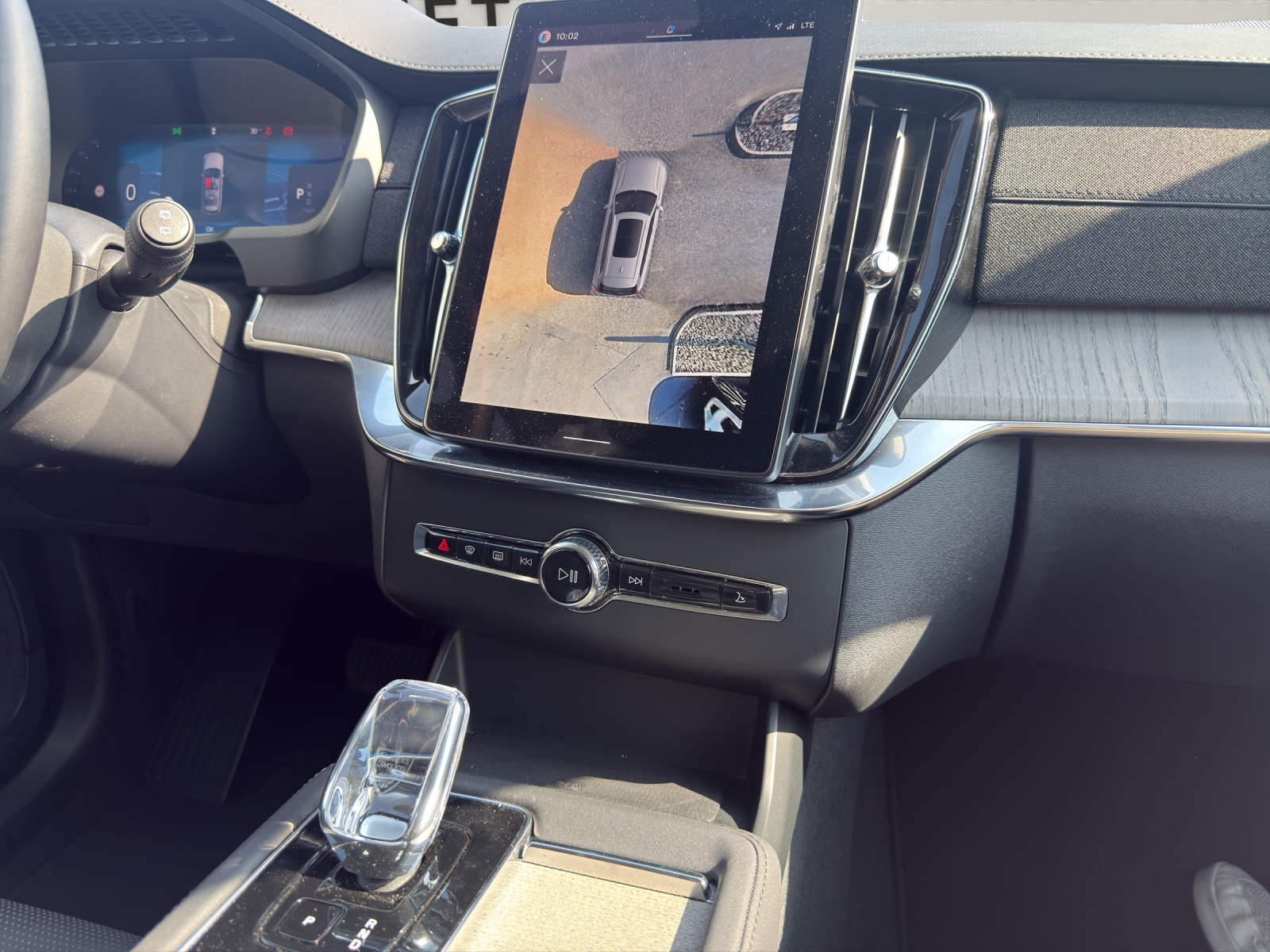VOLVO XC90 2.0 B5 MH Plus Bright AWD-image-14