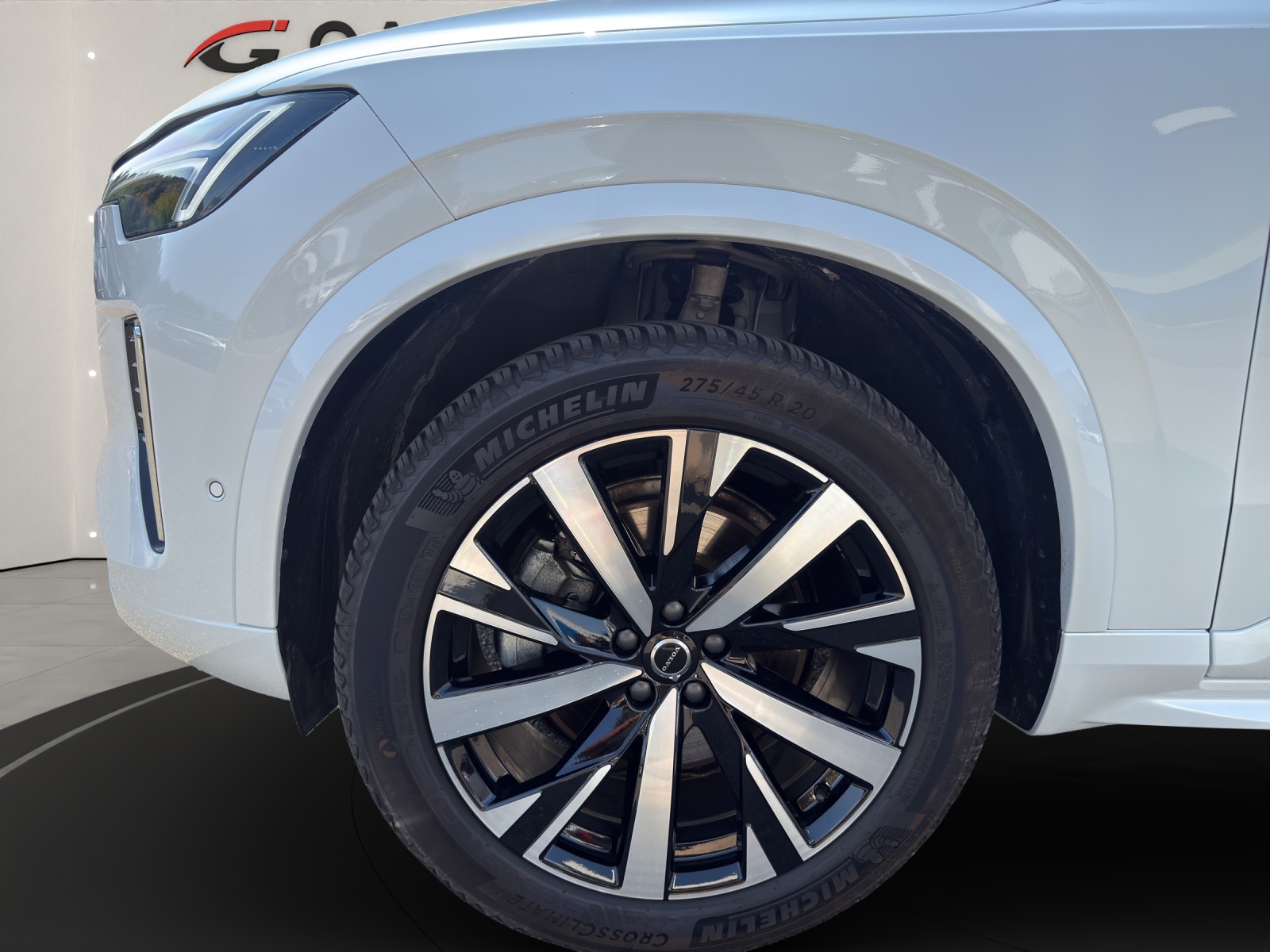 VOLVO XC90 2.0 B5 MH Plus Bright AWD-image-6