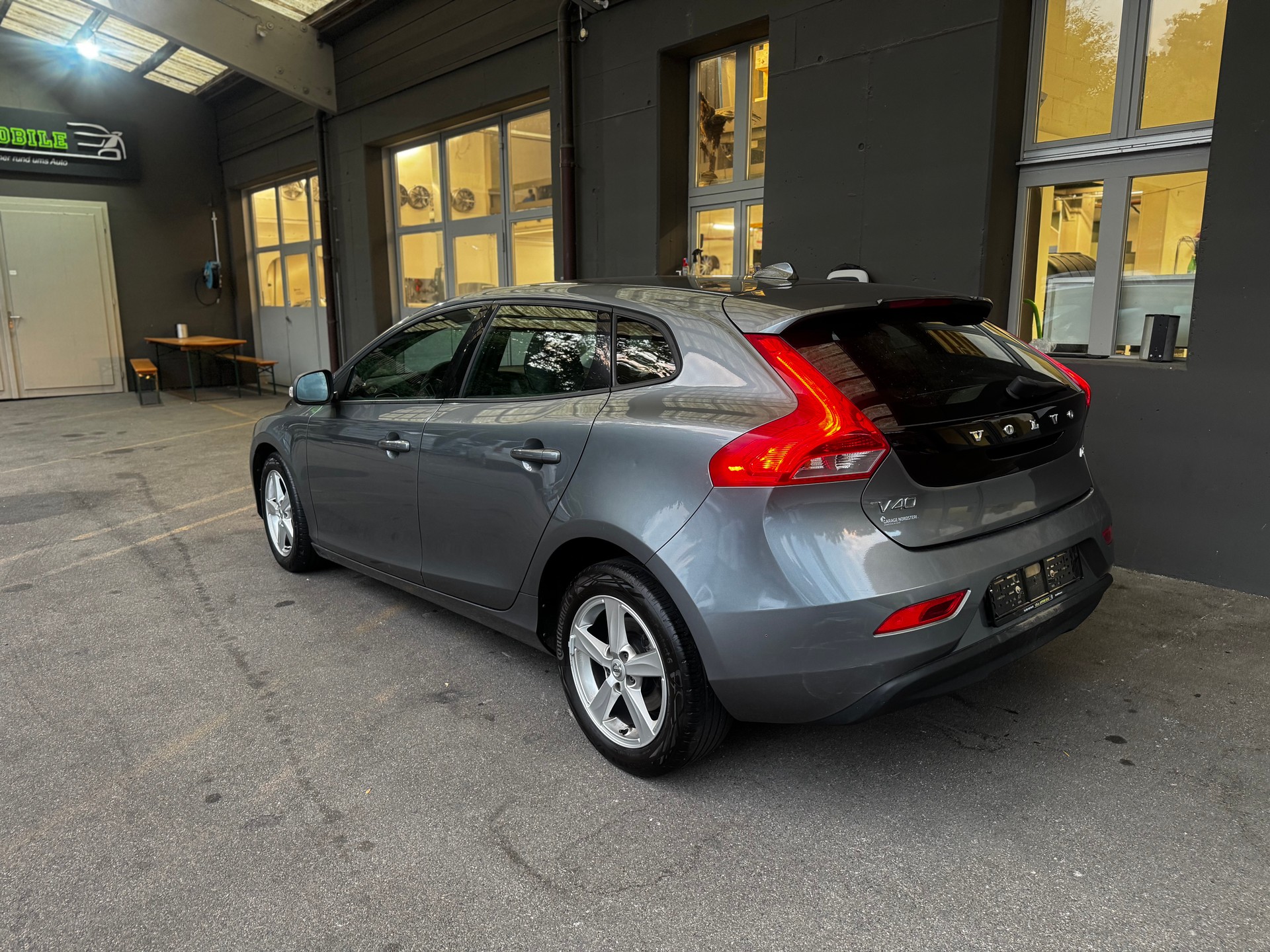 VOLVO V40 D2 OceanRace Powershift-image-3