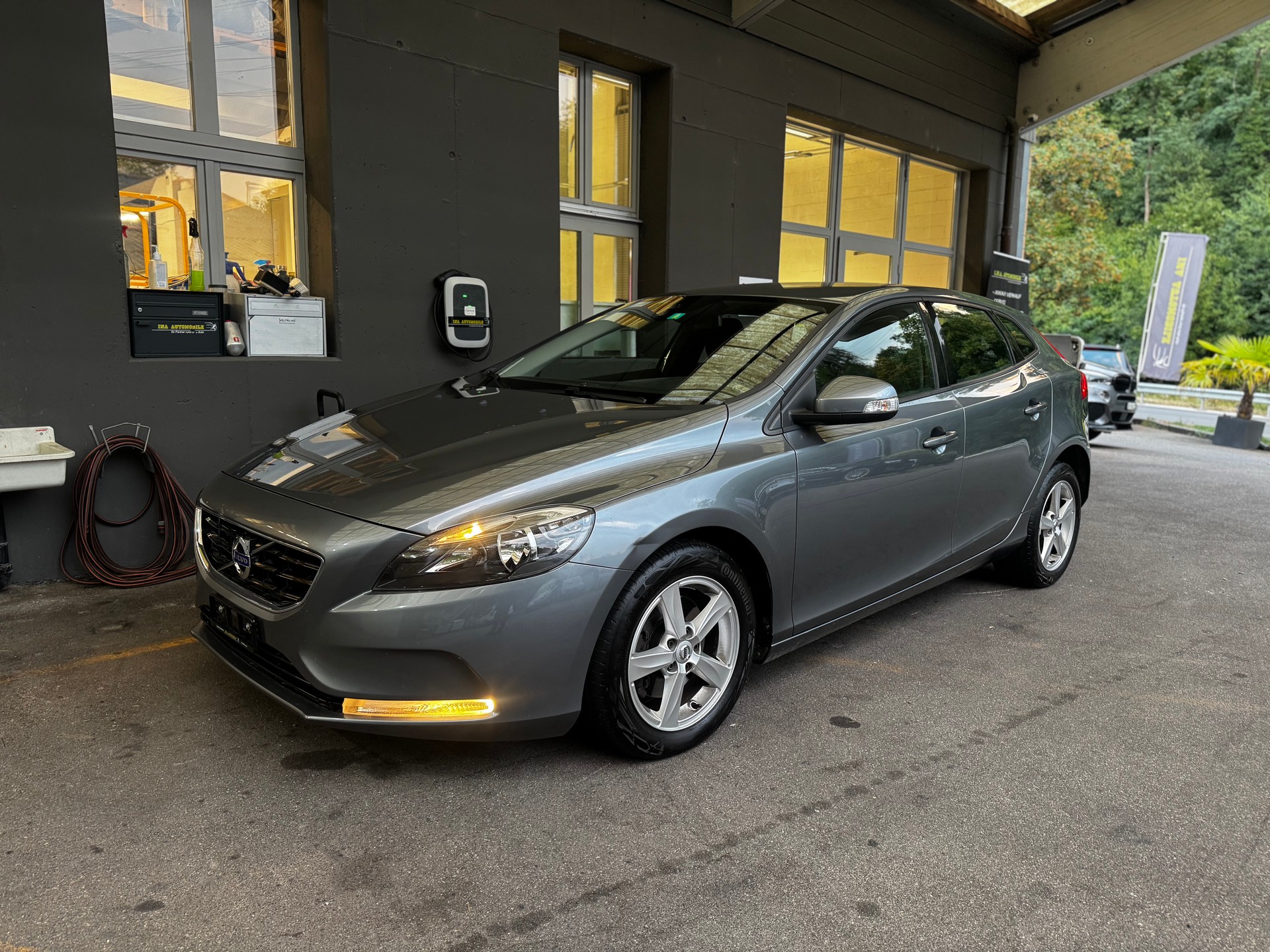 VOLVO V40 D2 OceanRace Powershift-image-2