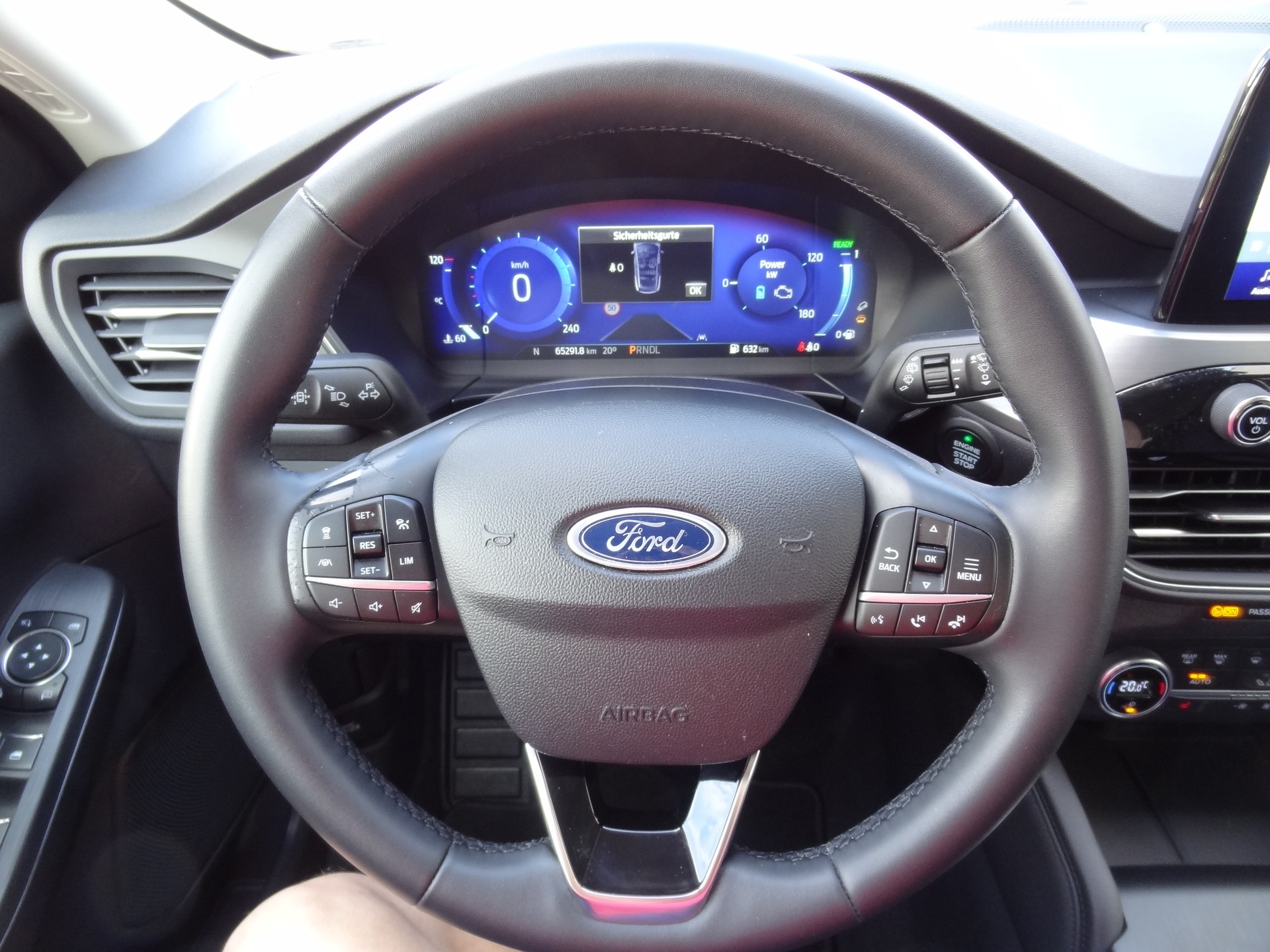FORD Kuga 2.5 FHEV Titanium X 4WD-image-14