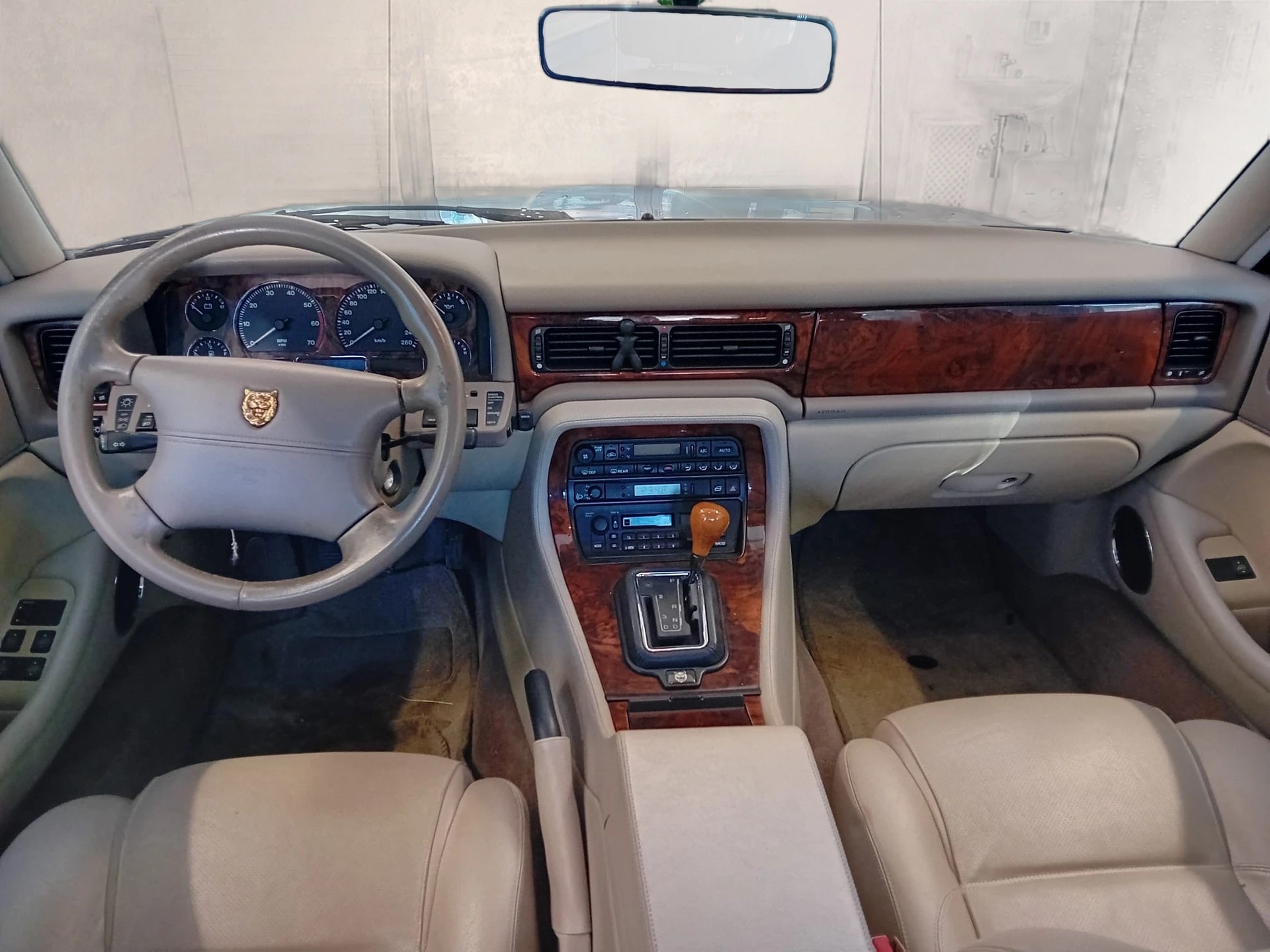 JAGUAR XJ 3.2 Executive-image-5