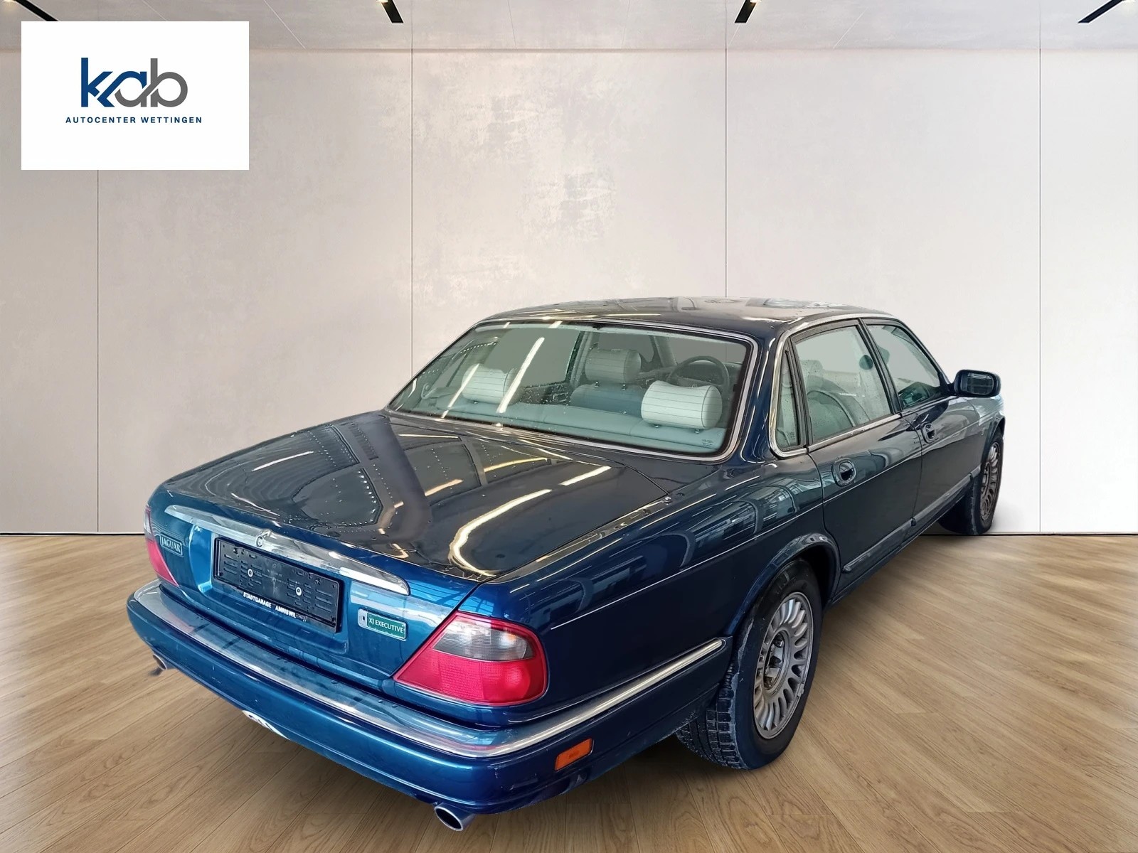 JAGUAR XJ 3.2 Executive-image-3