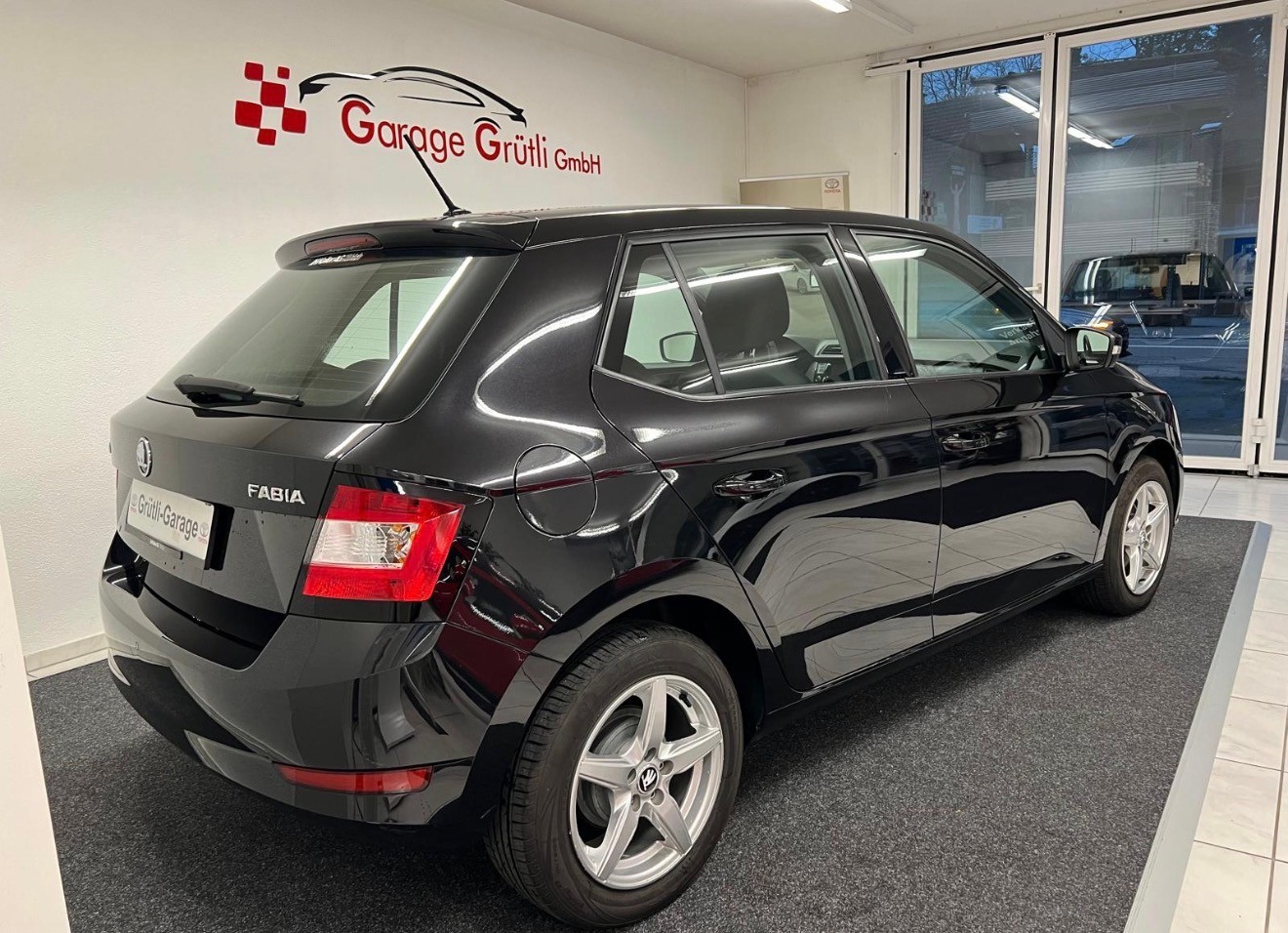 SKODA Fabia 1.0 MPI Active-image-3