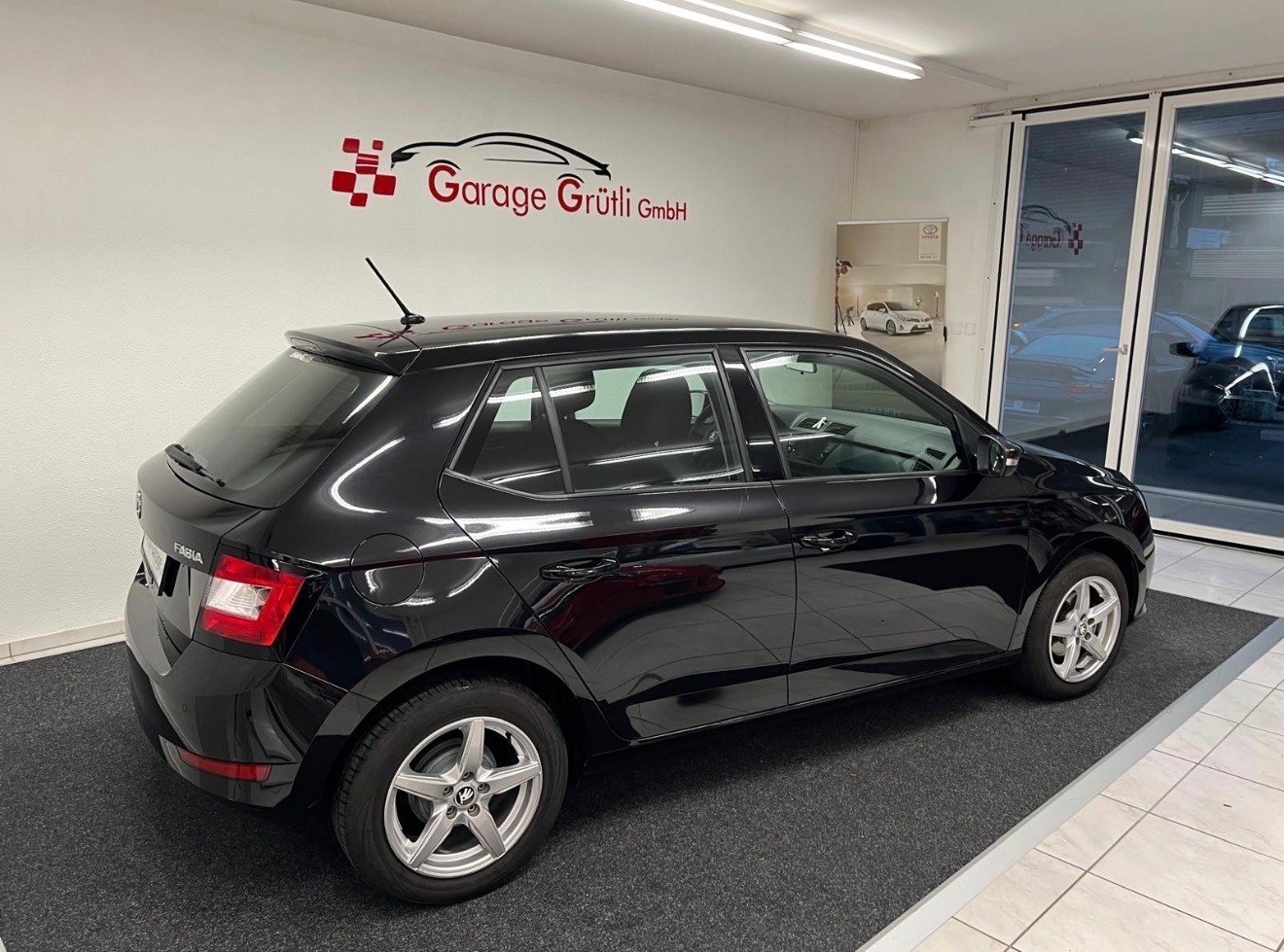 SKODA Fabia 1.0 MPI Active-image-2