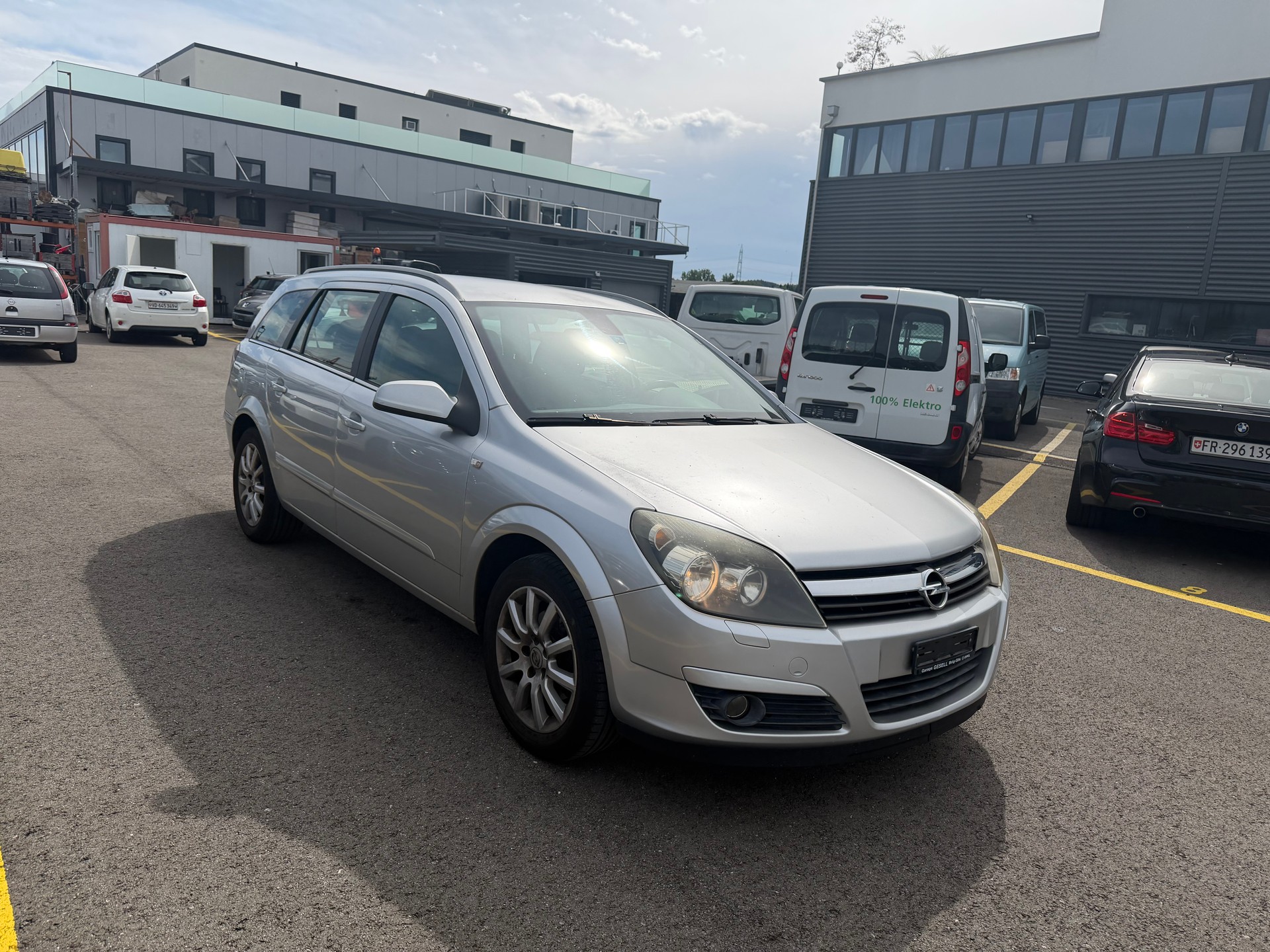 OPEL Astra Caravan 1.8i 16V Sport-image-2