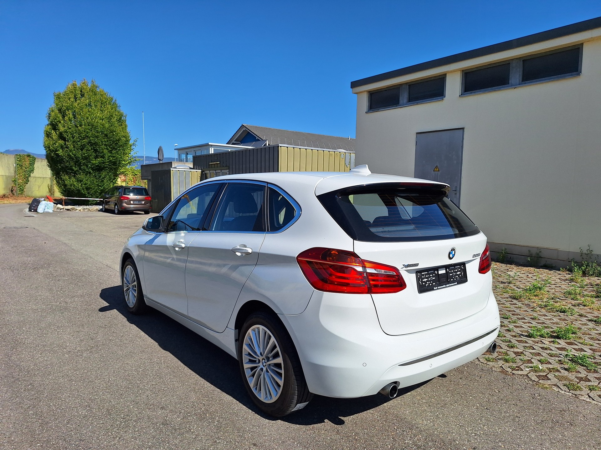 BMW 225i xDrive Active Tourer Steptronic-image-5
