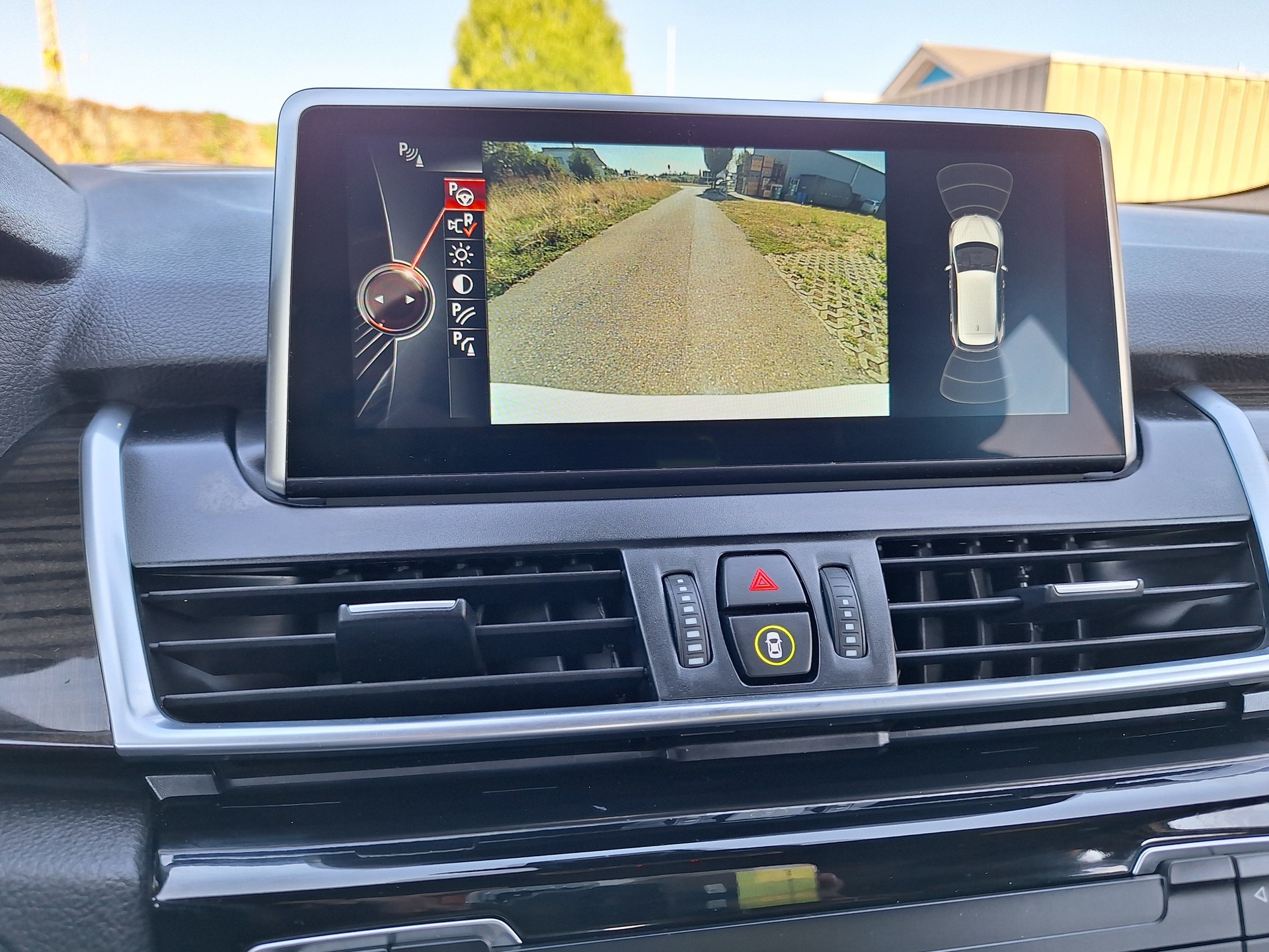 BMW 225i xDrive Active Tourer Steptronic-image-11
