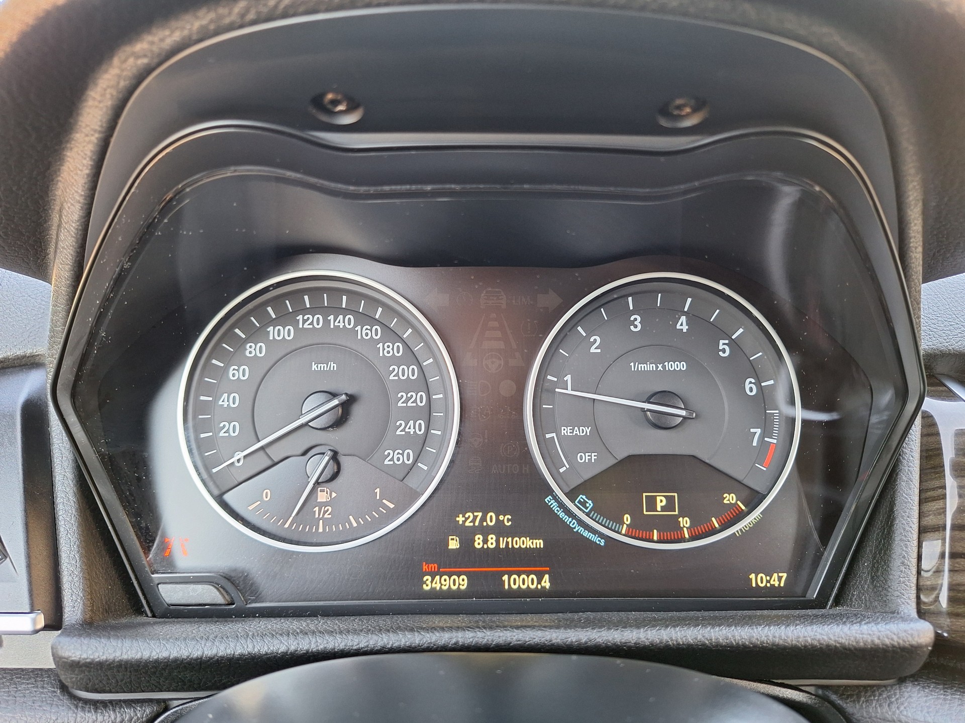 BMW 225i xDrive Active Tourer Steptronic-image-12