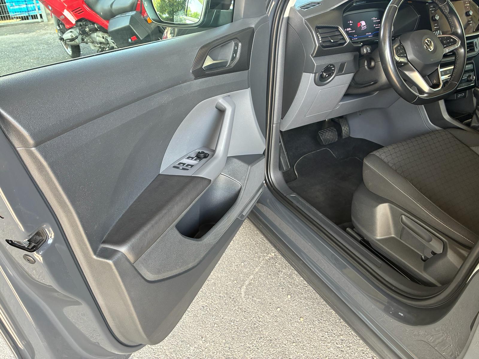 VW 1.0 TSI 115 Life DSG-image-4
