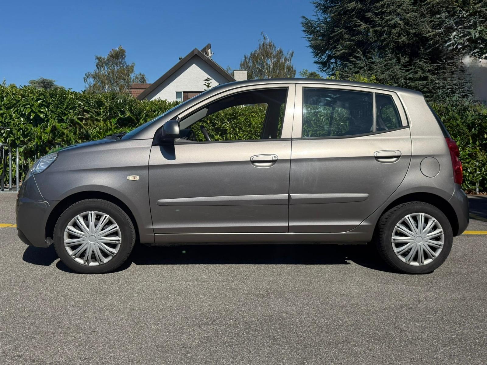 KIA Picanto 1.1 Classic-image-2